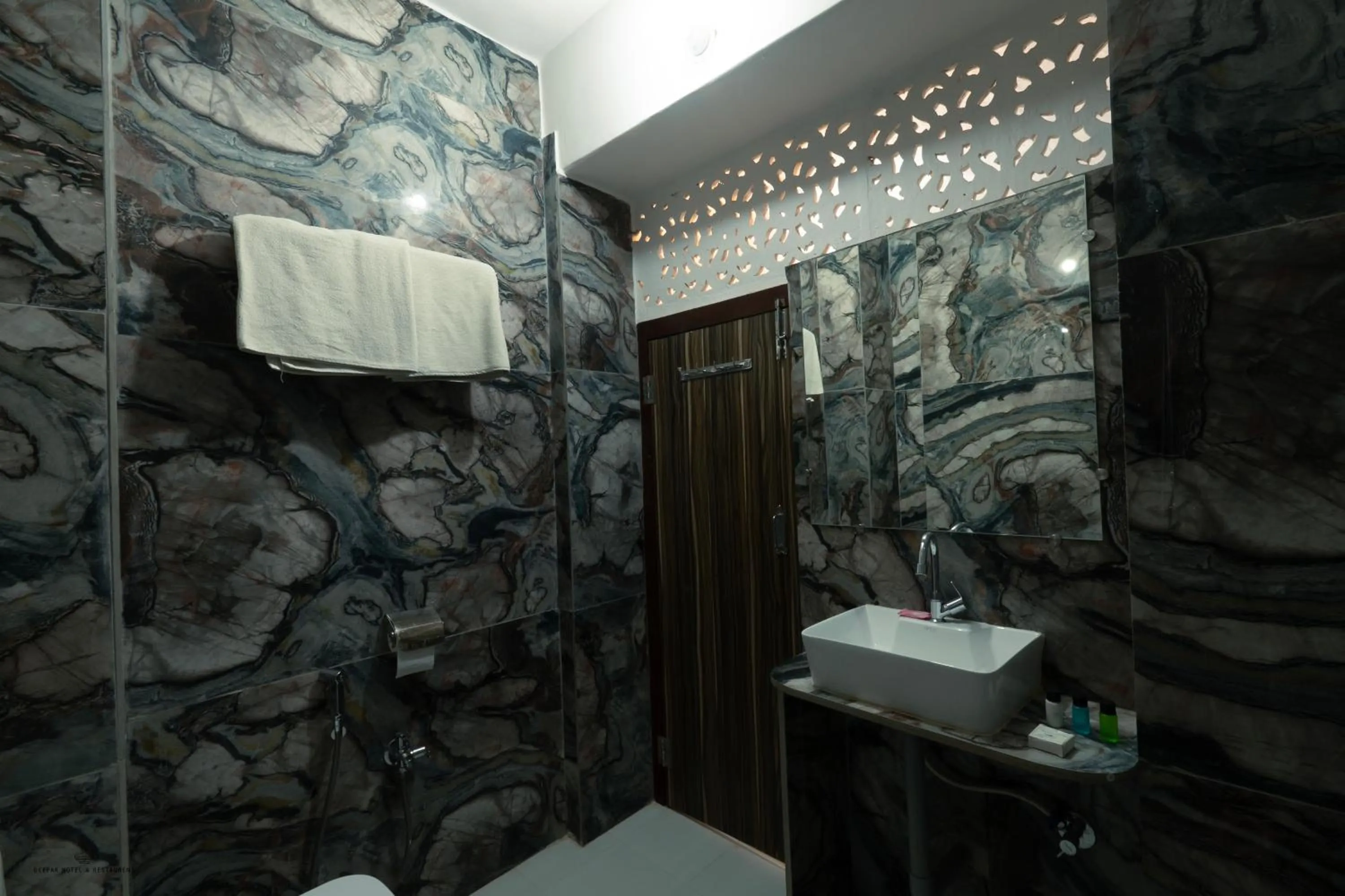 Bathroom in Deepak Hotel & Restaurant