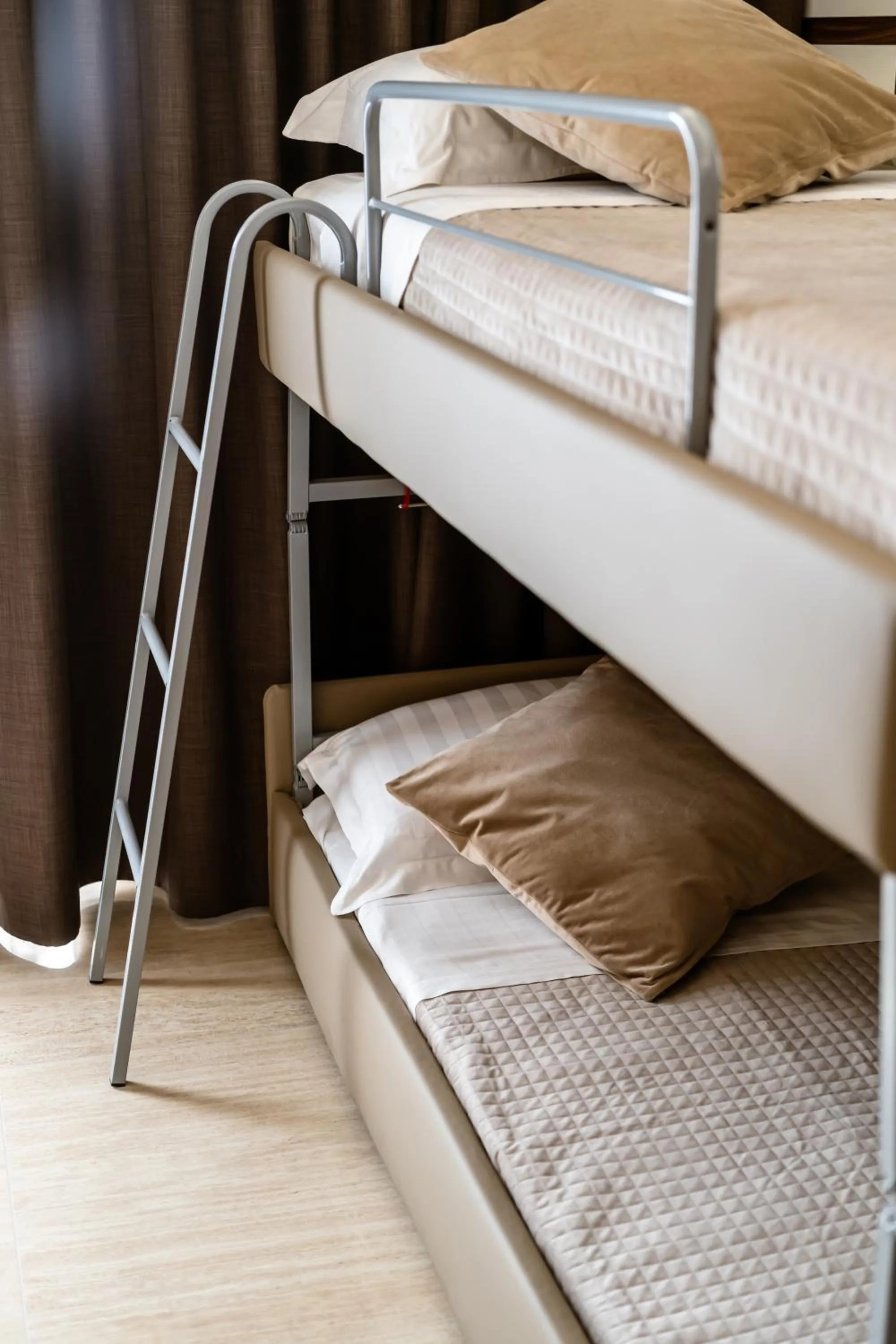 bunk bed, Bed in Hotel Bellavista