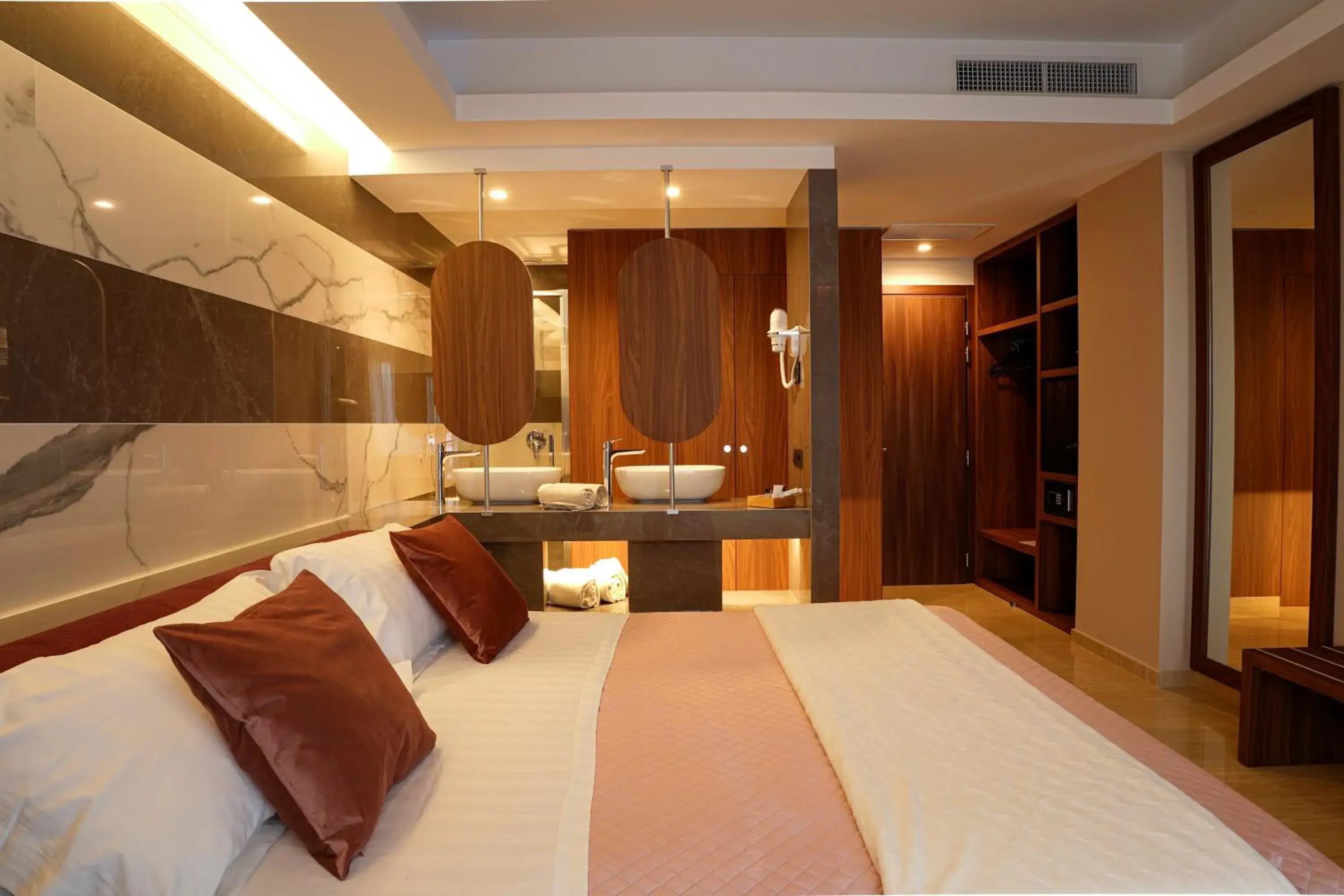 Superior King Room in Hotel Bellavista Superior King Room in Hotel Bellavista