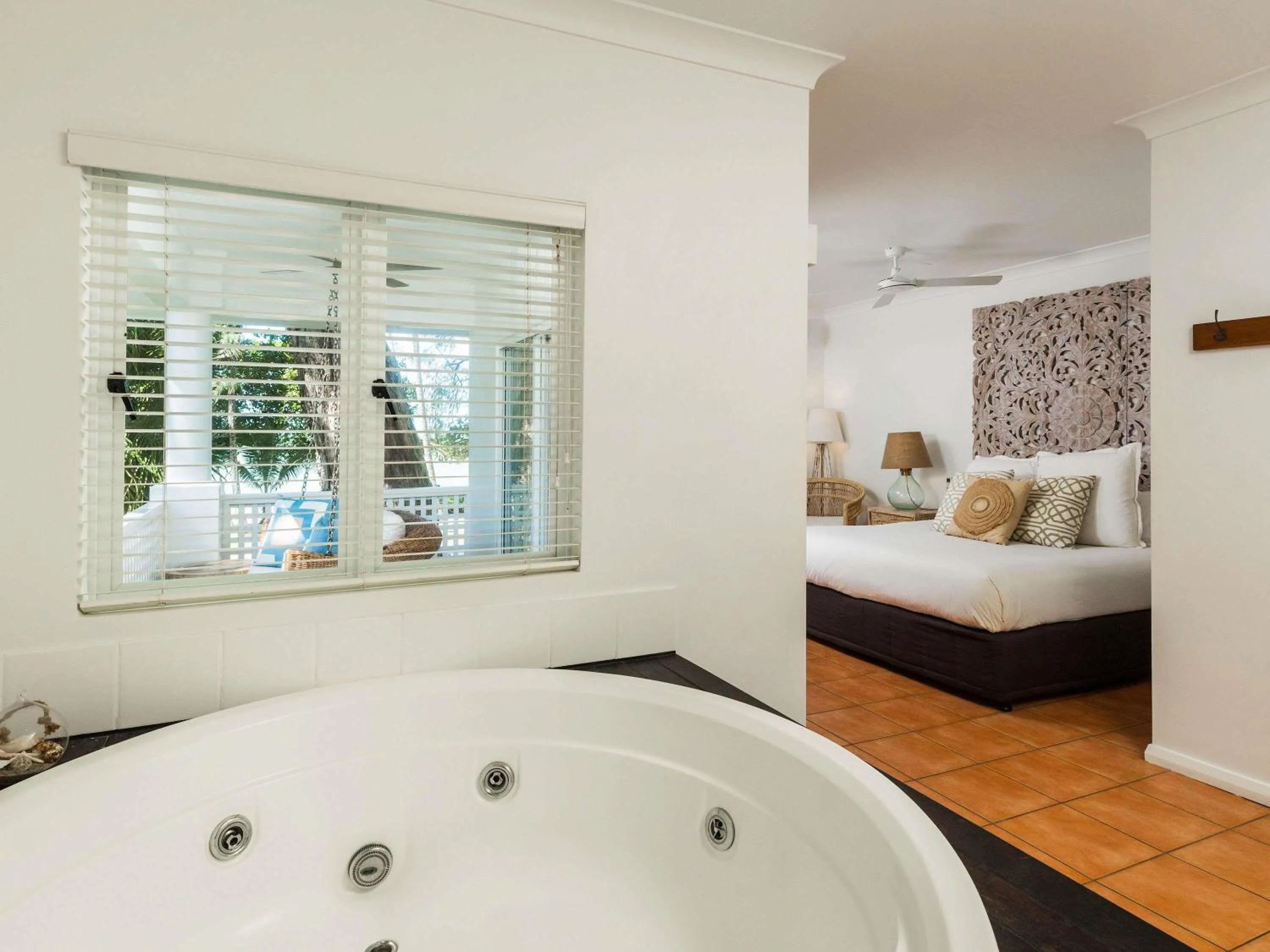 Bedroom, Bed in The Reef House Adults Retreat - Enjoy 28 Complimentary Inclusions