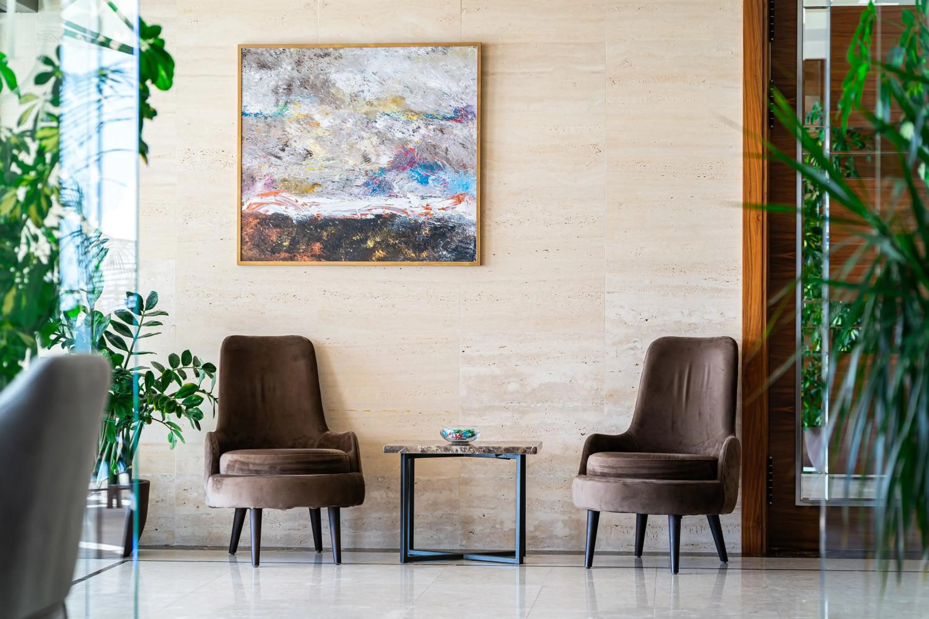 Seating area in Hotel California by Aycon