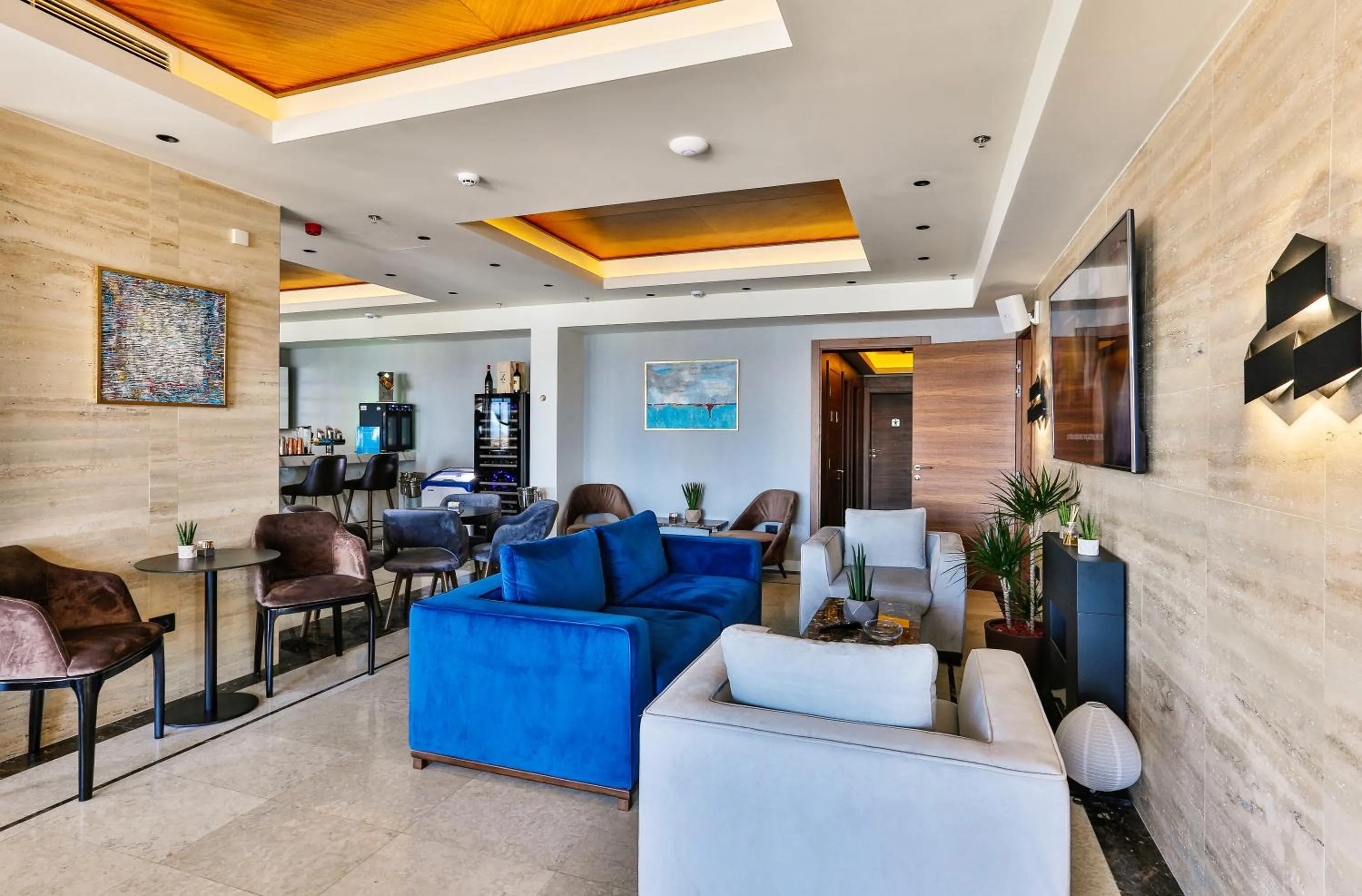 Lounge or bar in Hotel California by Aycon