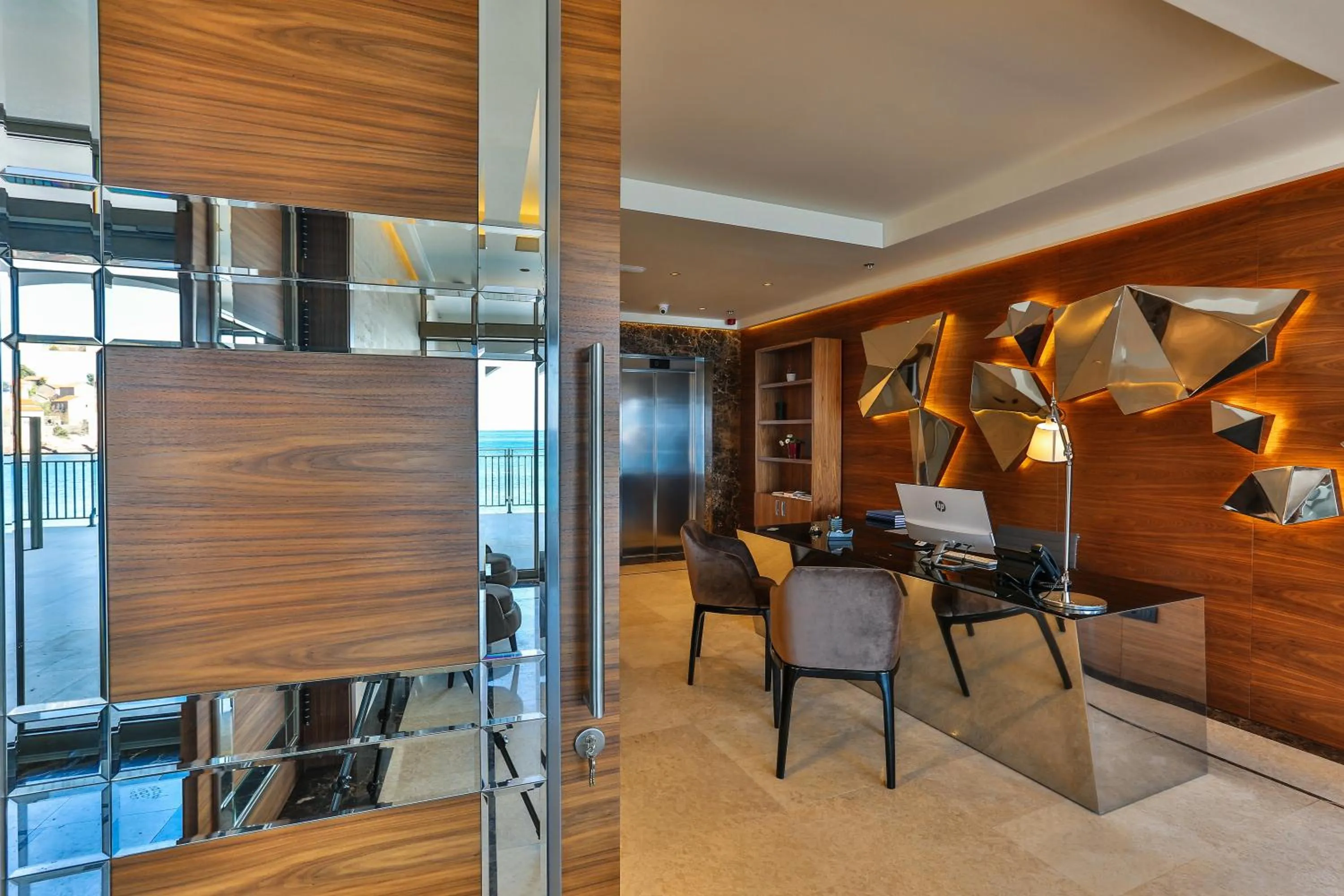 Lobby or reception in Hotel California by Aycon