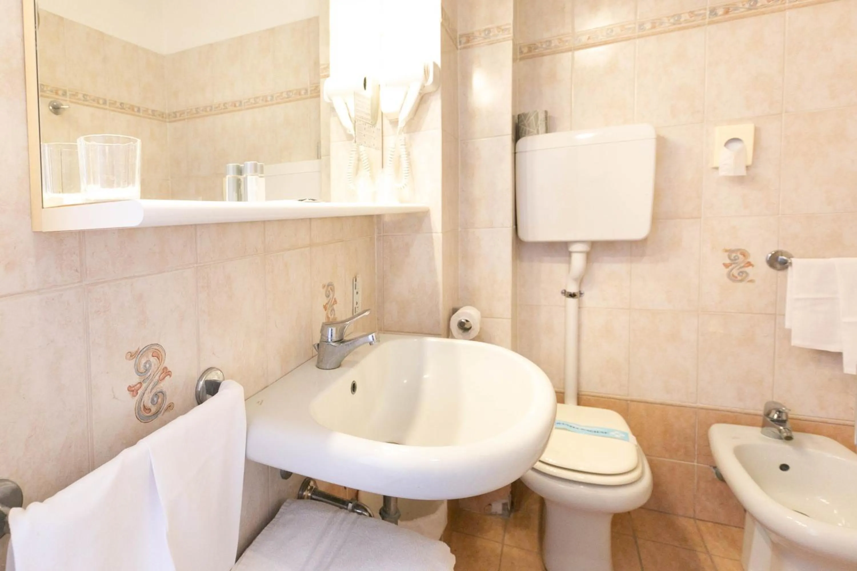 Bathroom in Hotel Atlas