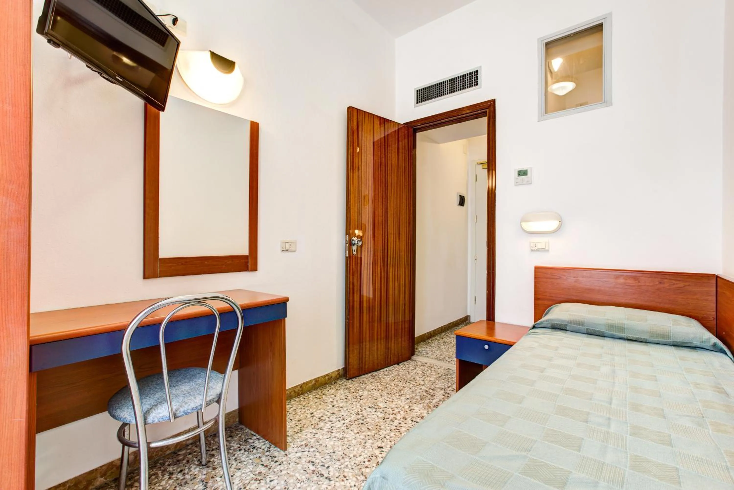 Bedroom in Hotel Atlas