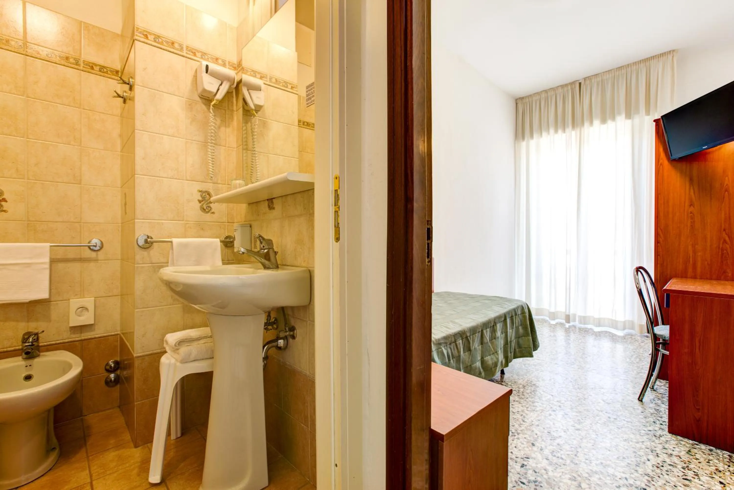 Bedroom in Hotel Atlas