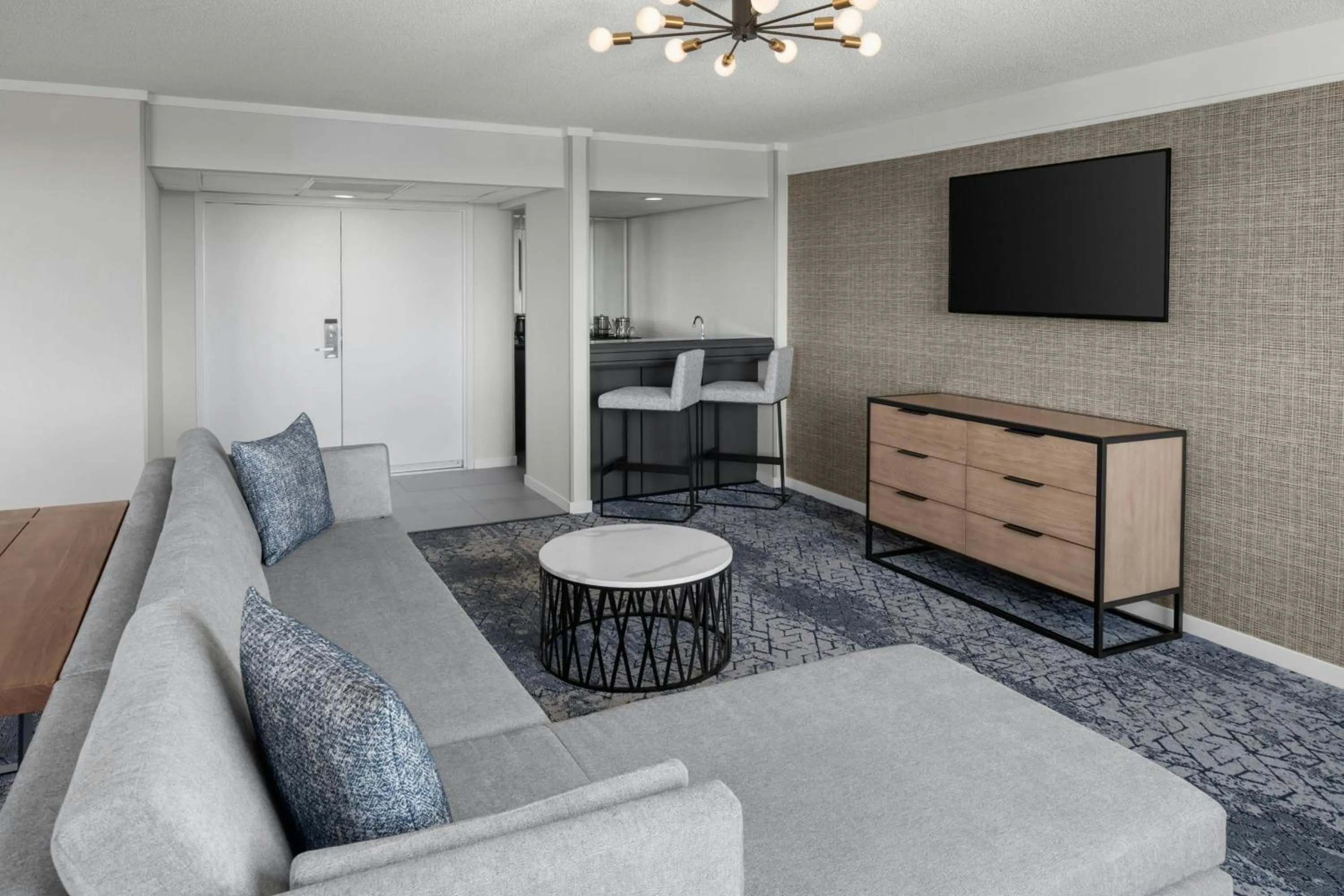 Living room in Sheraton Imperial Hotel Raleigh-Durham Airport at Research Triangle Park