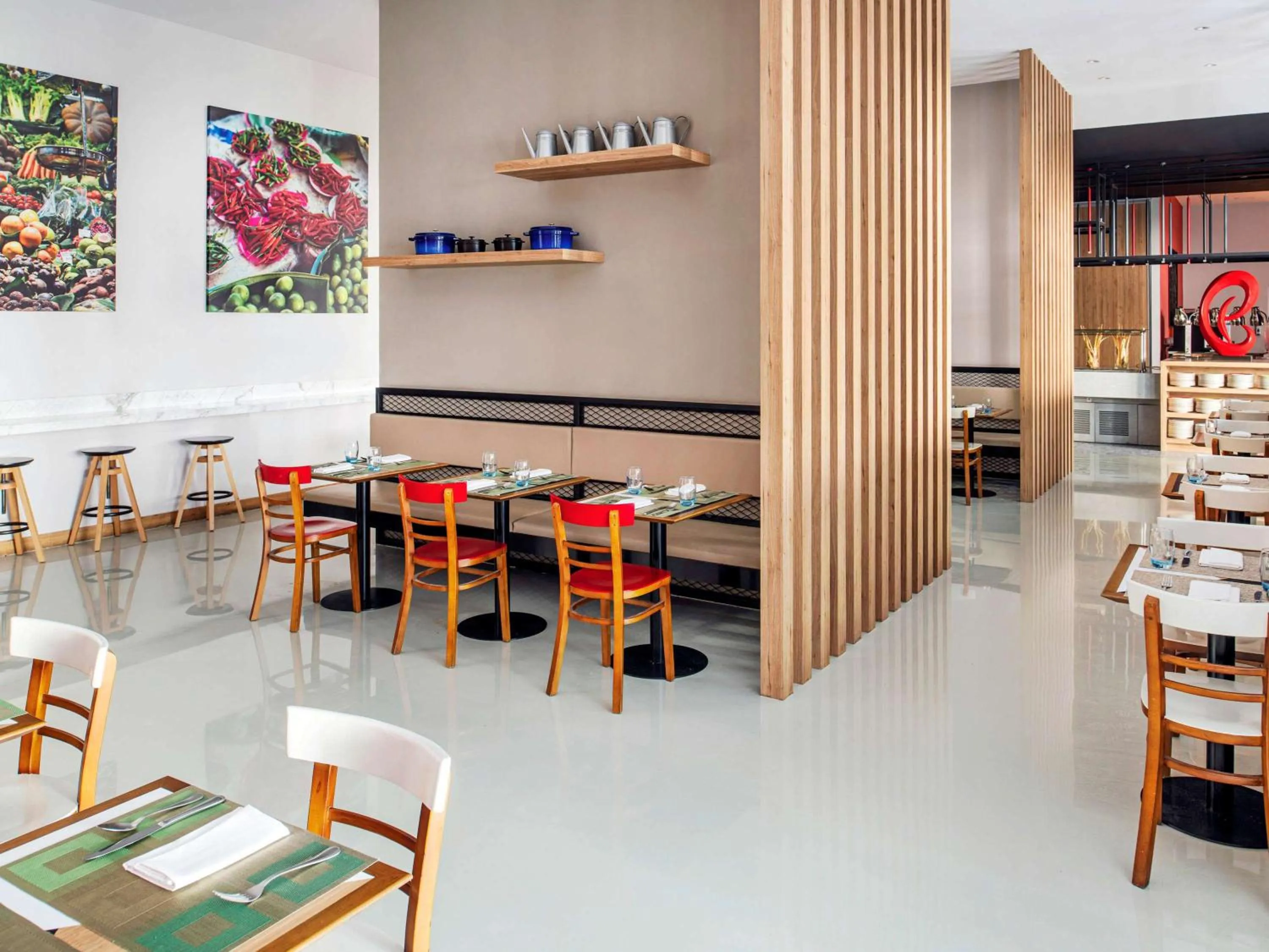 Restaurant/places to eat in Ibis Al Barsha