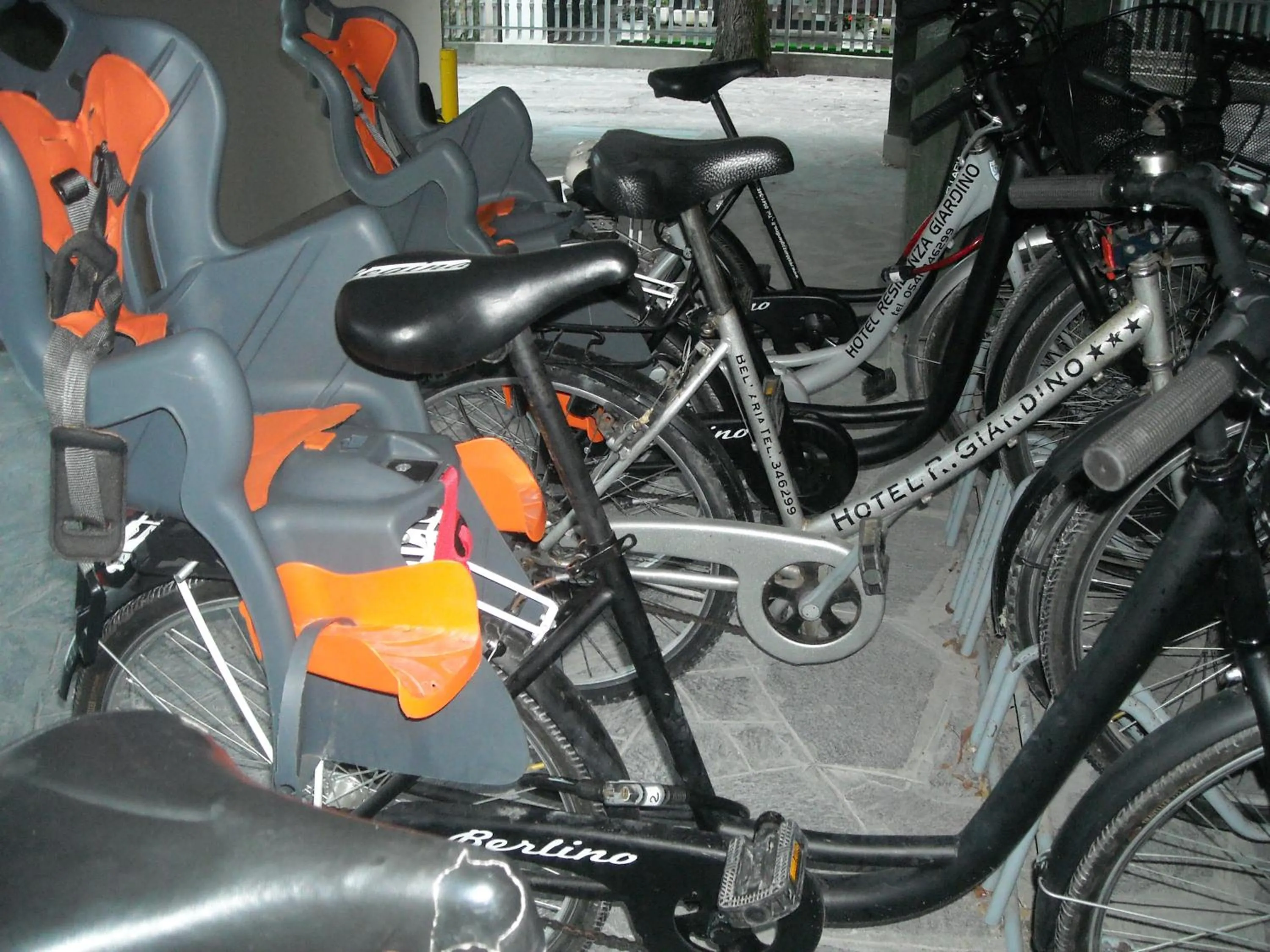 Cycling in Hotel Residenza Giardino