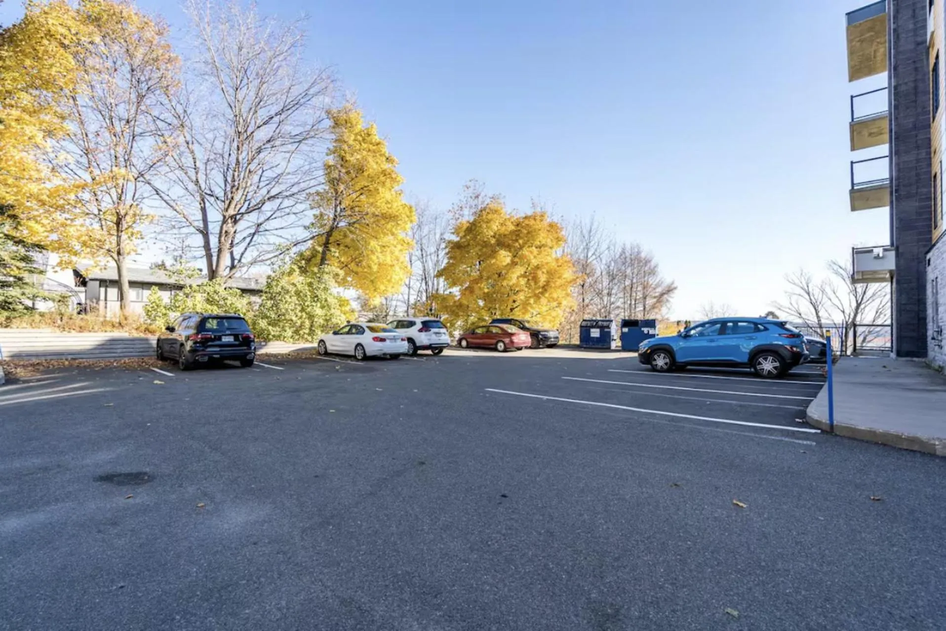 Parking in INITIAL - HORIZON - Chutes-Montmorency