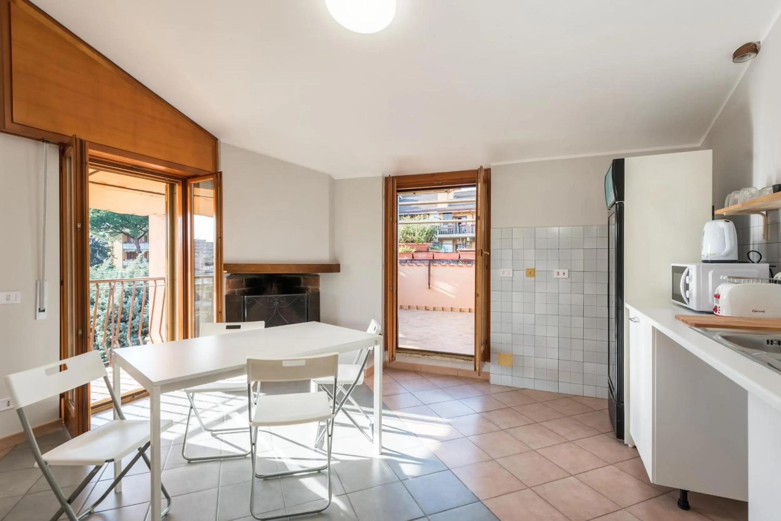 Travelershome Ciampino&Morena GuestHouse