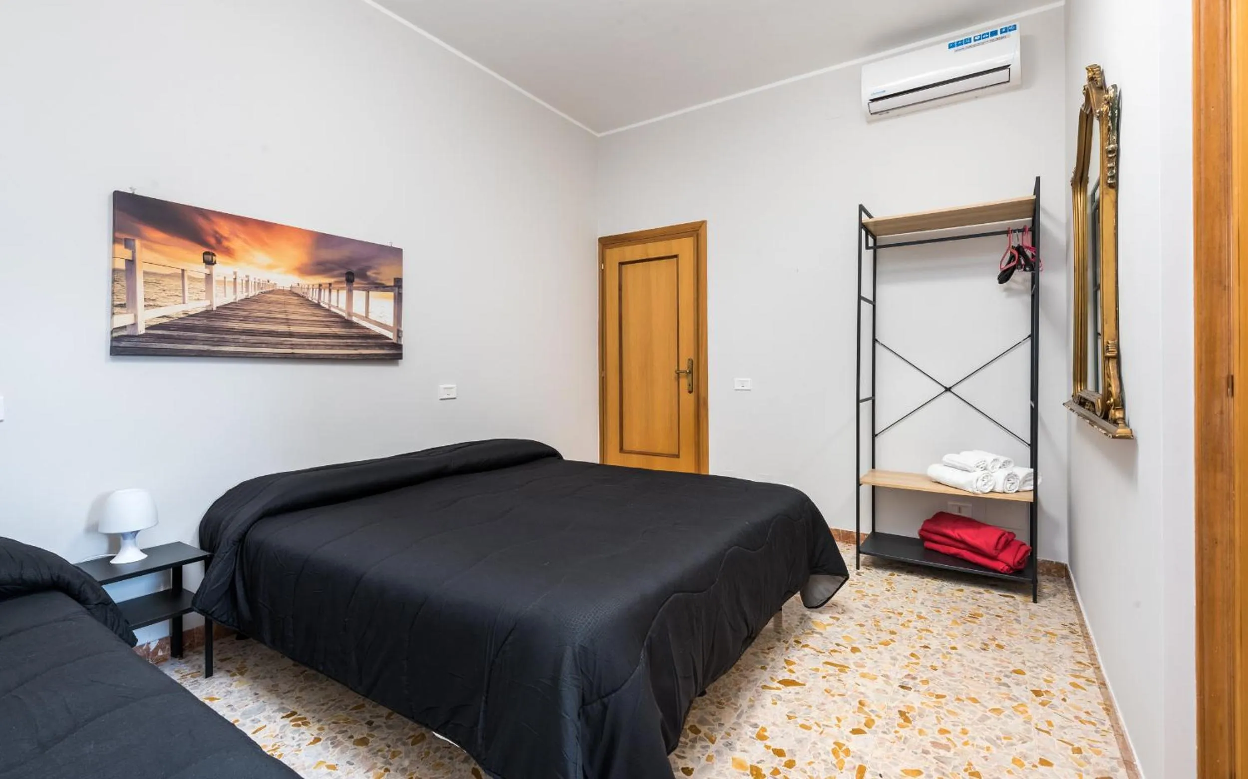 Photo of the whole room, Bed in Travelershome Ciampino&Morena GuestHouse