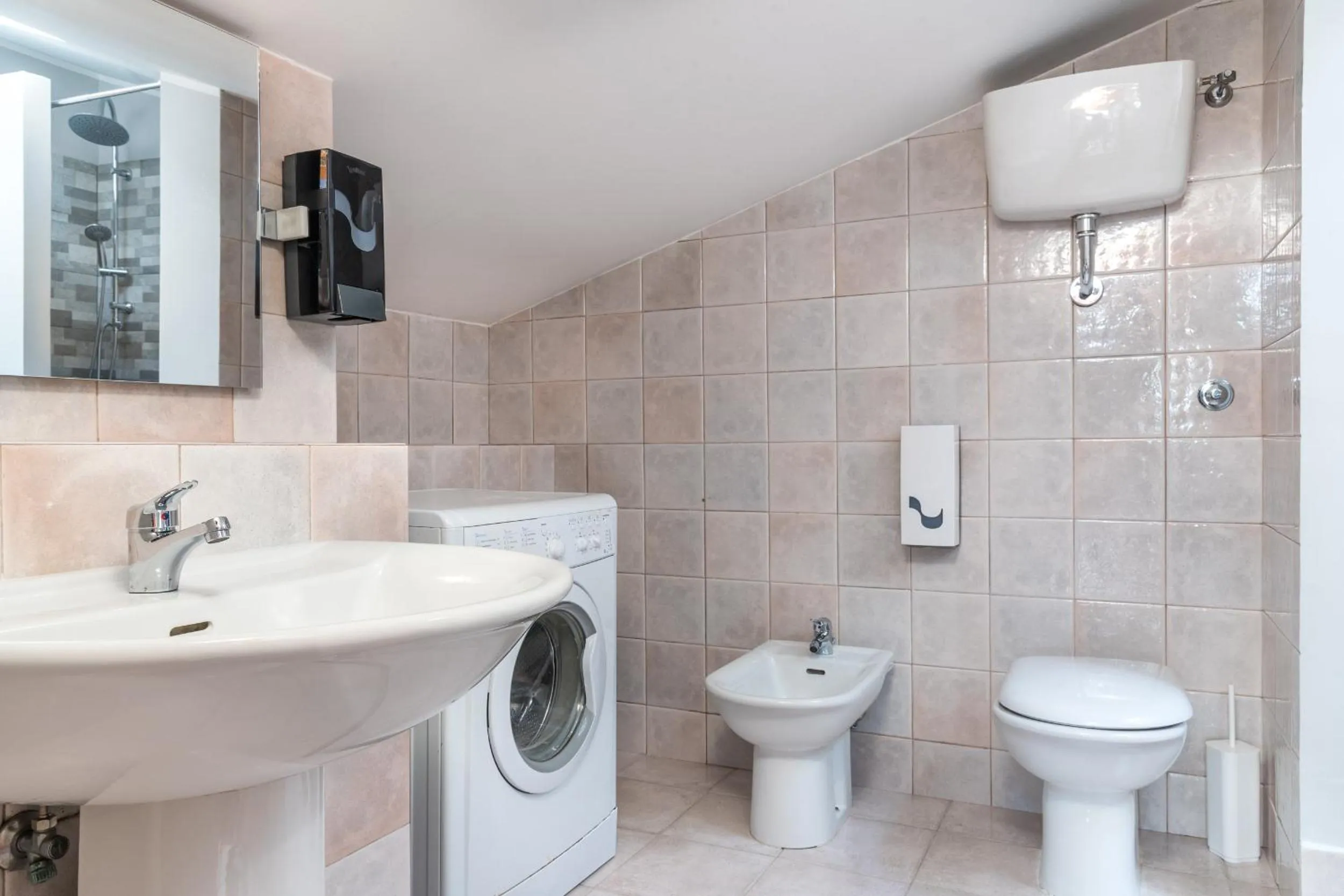 Travelershome Ciampino&Morena GuestHouse