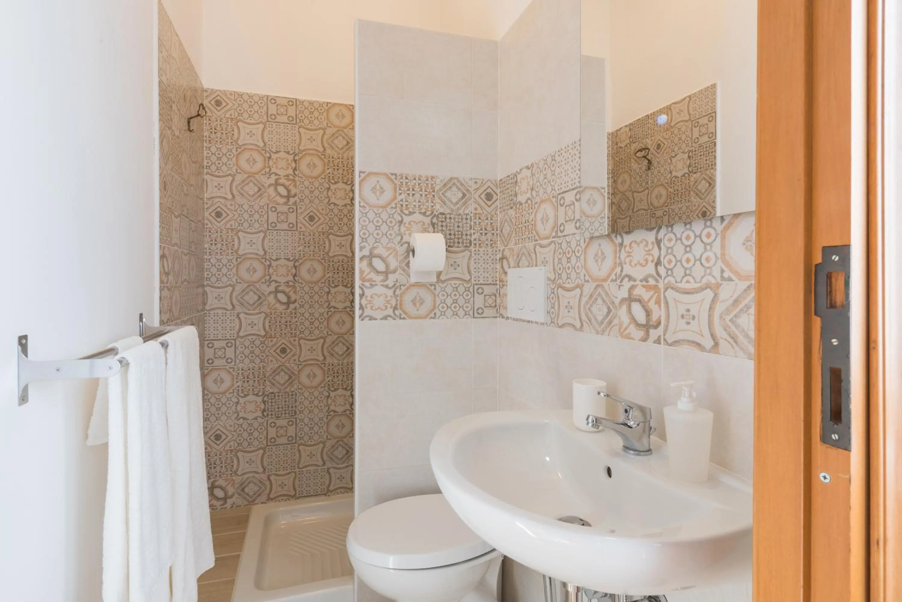 Travelershome Ciampino&Morena GuestHouse