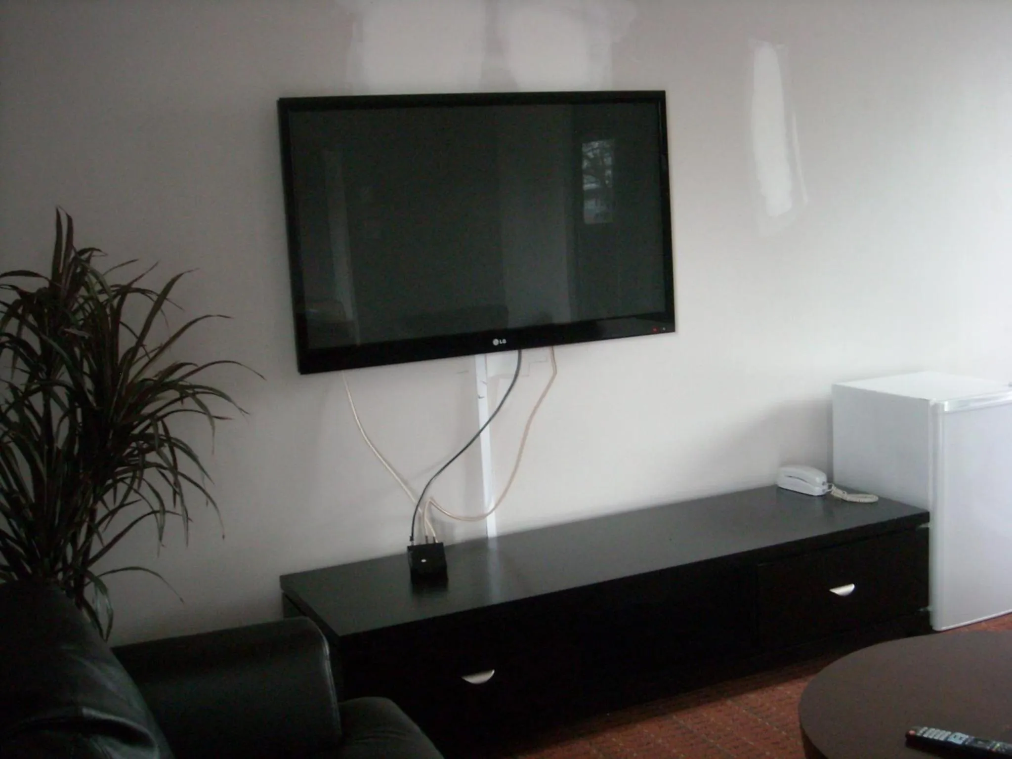 TV and multimedia in Grand Motel Saint-Hubert