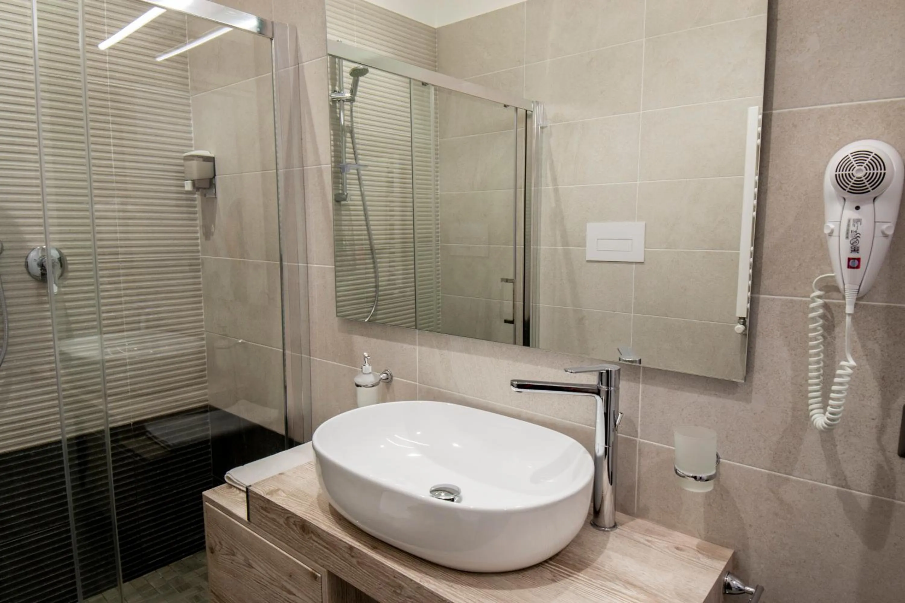 Bathroom in B&B Maremy... I 4 Elementi