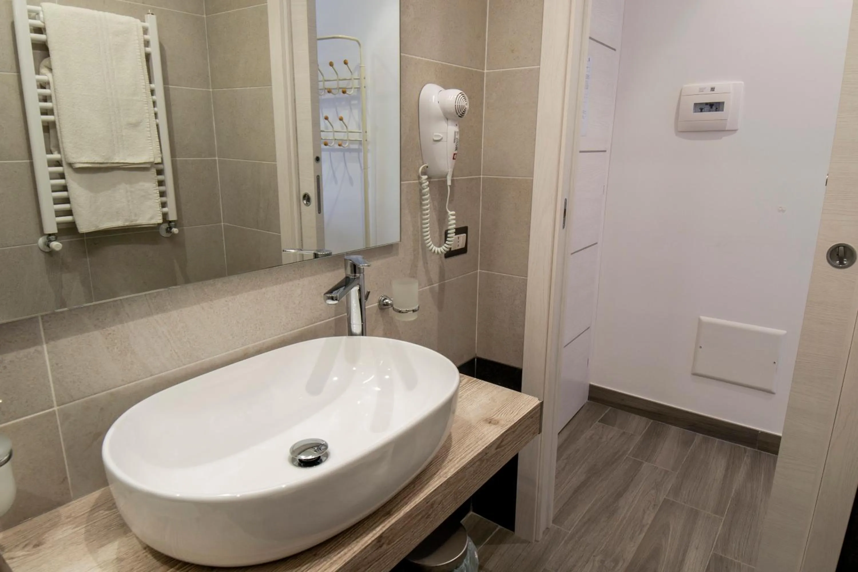 Bathroom in B&B Maremy... I 4 Elementi