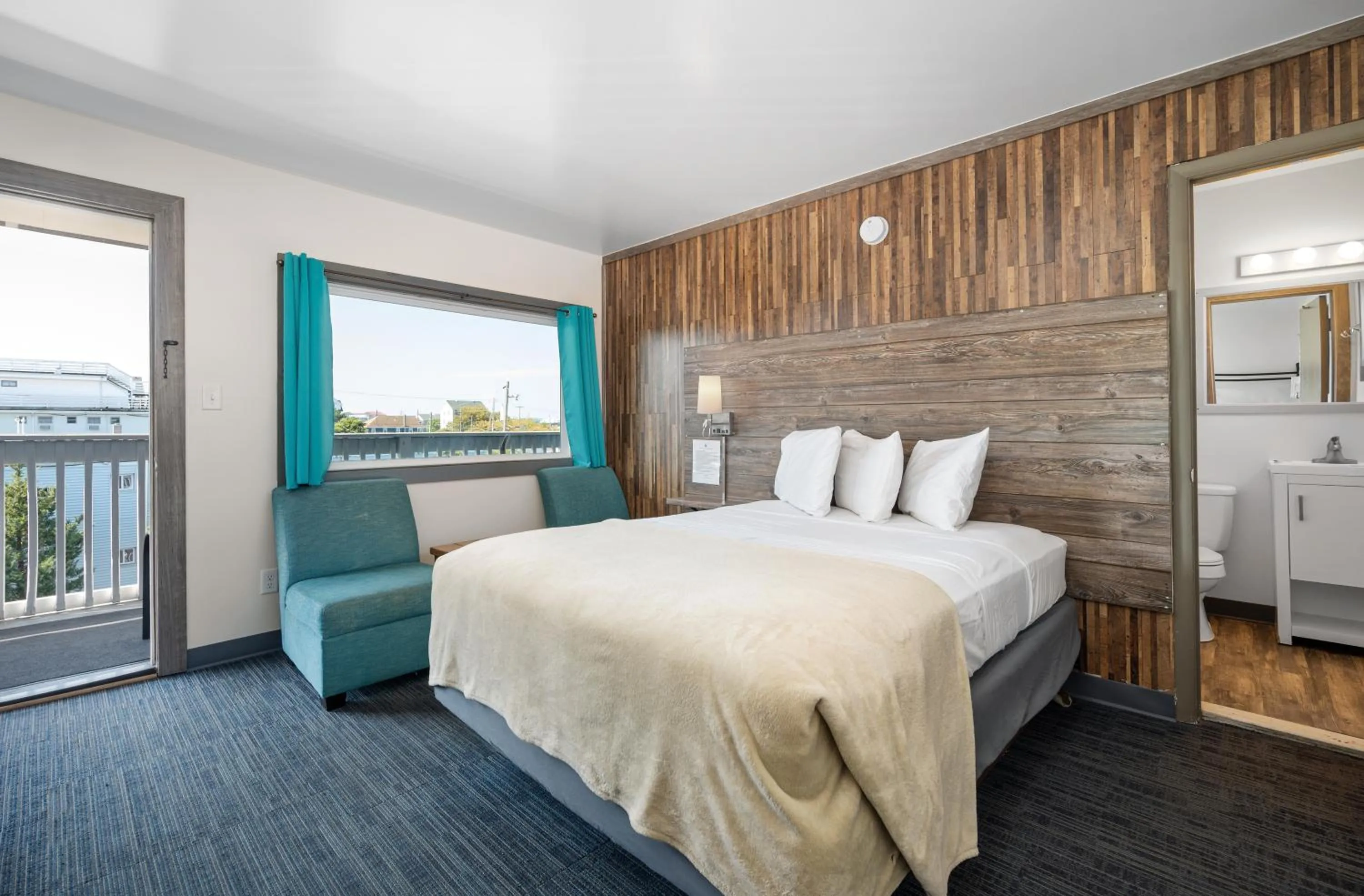 Bedroom, Bed in Beach Bum Inn