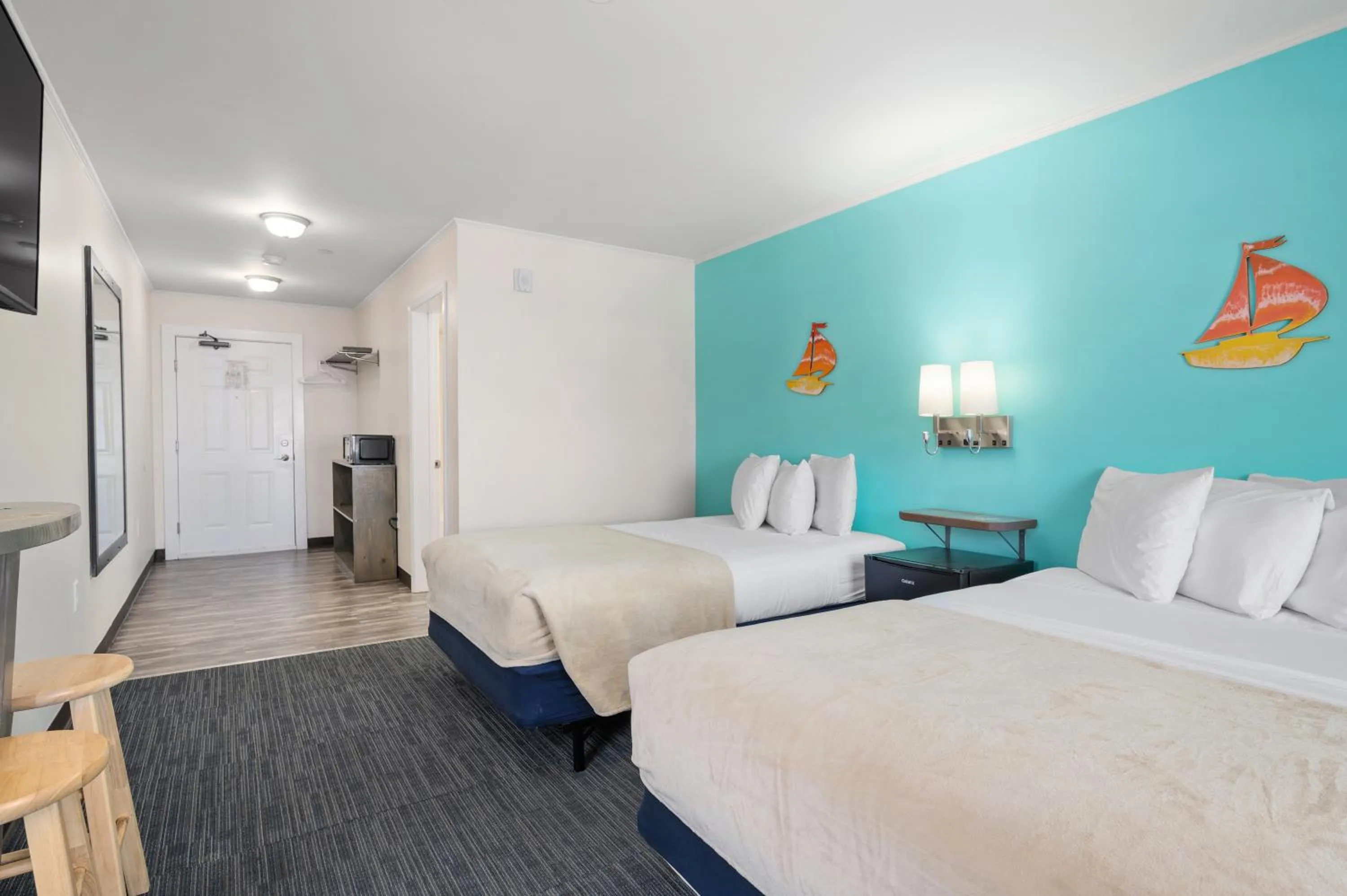 Bedroom, Bed in Beach Bum Inn