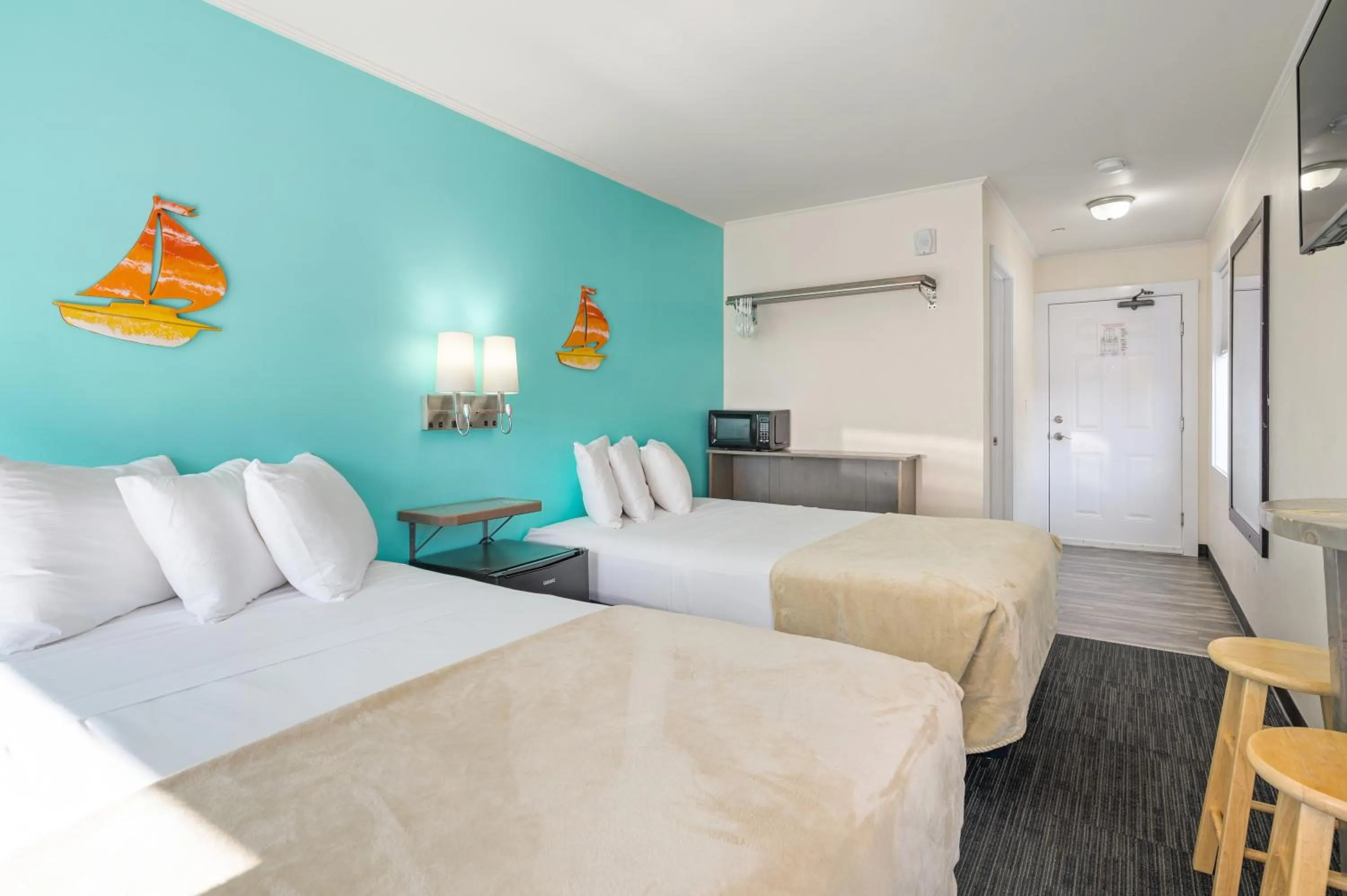 Bedroom, Bed in Beach Bum Inn