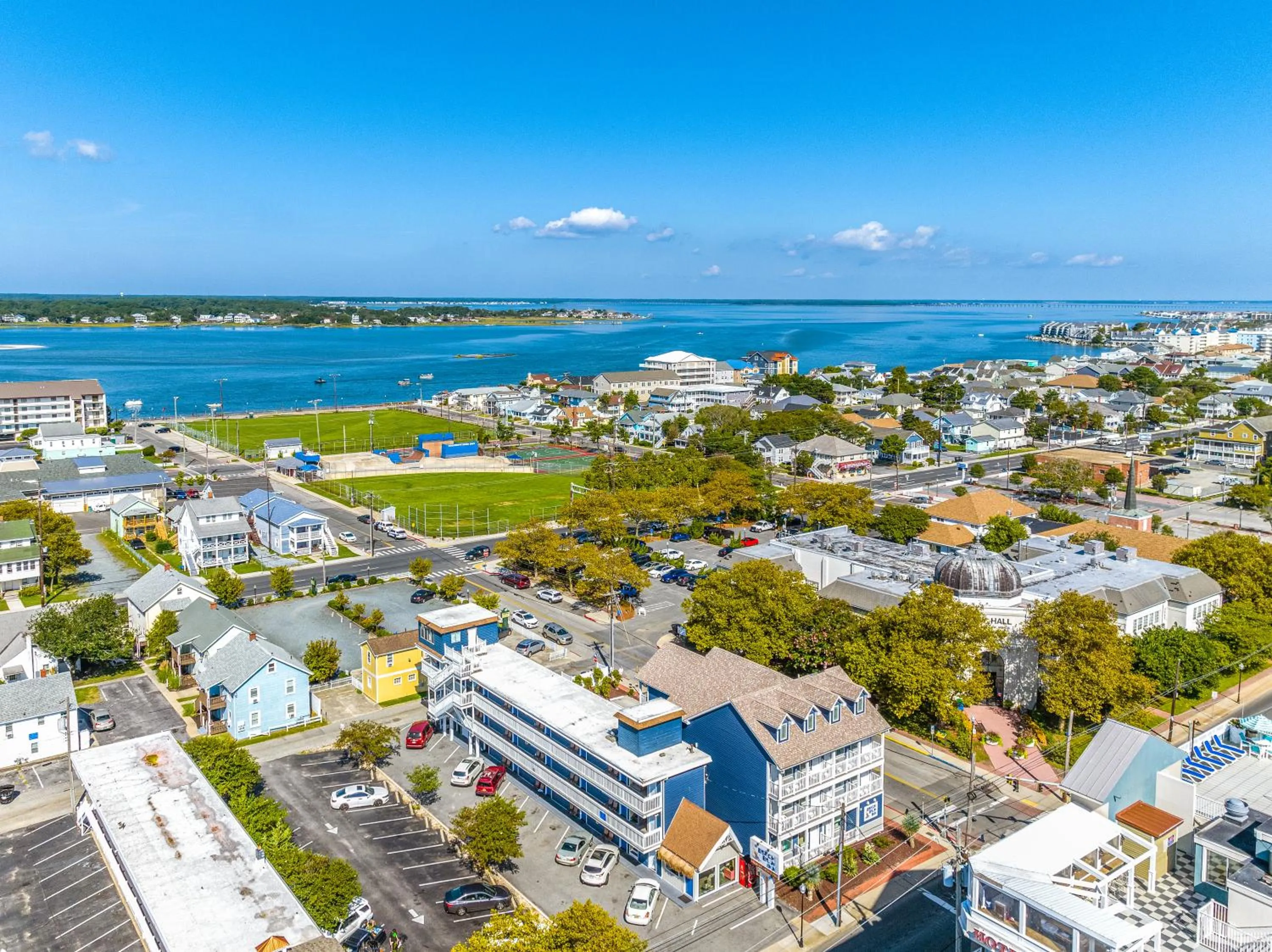 Property building in Beach Bum Inn
