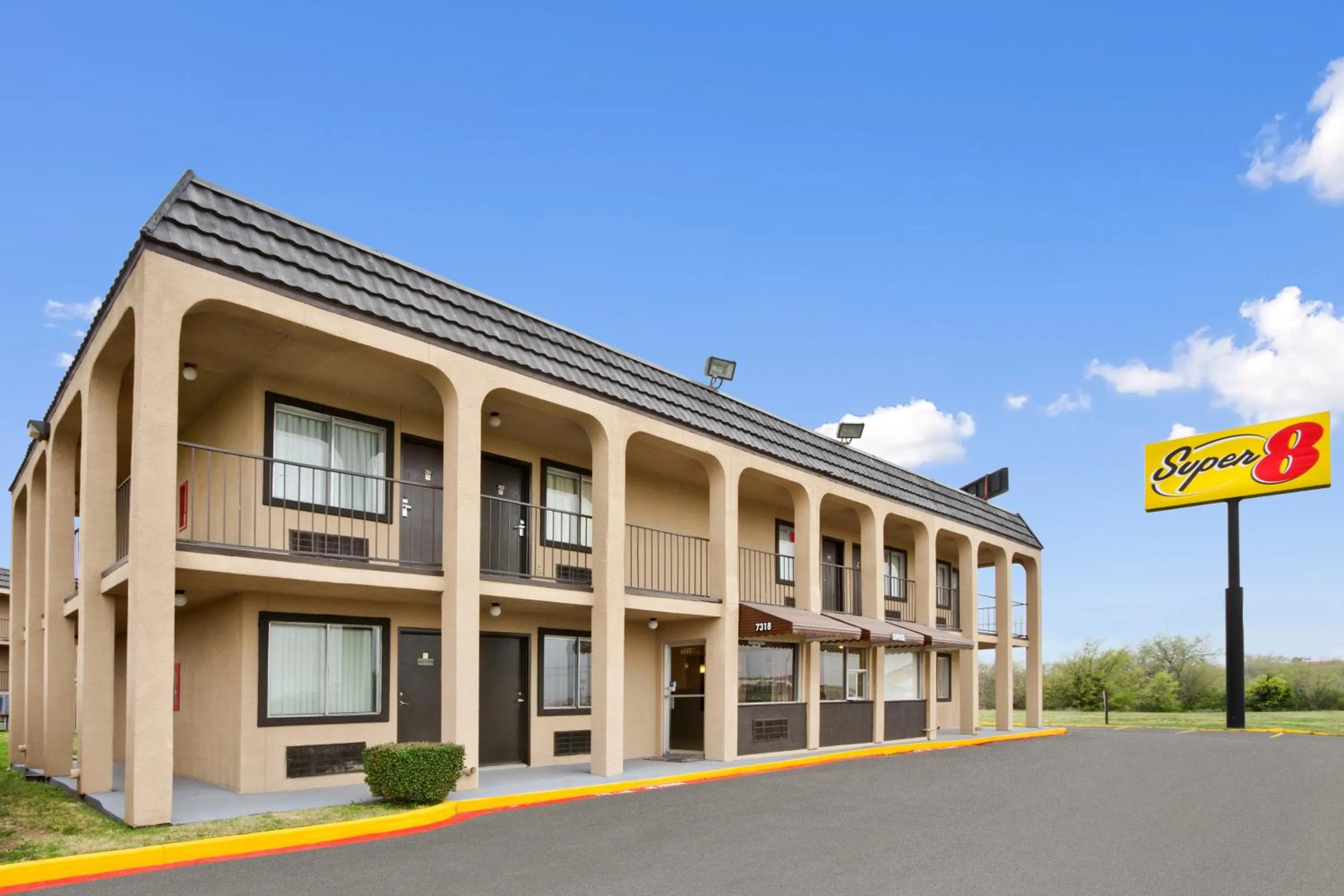 Facade/entrance in Super 8 by Wyndham Fort Worth TX