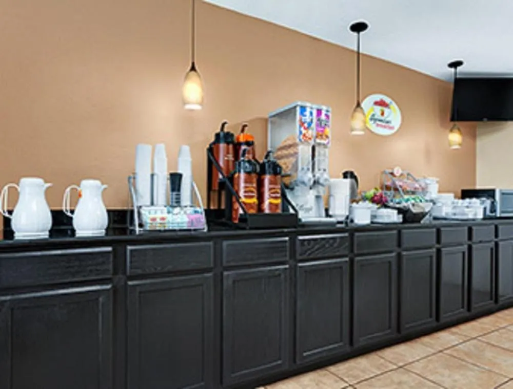 Coffee/tea facilities in Super 8 by Wyndham Fort Worth TX