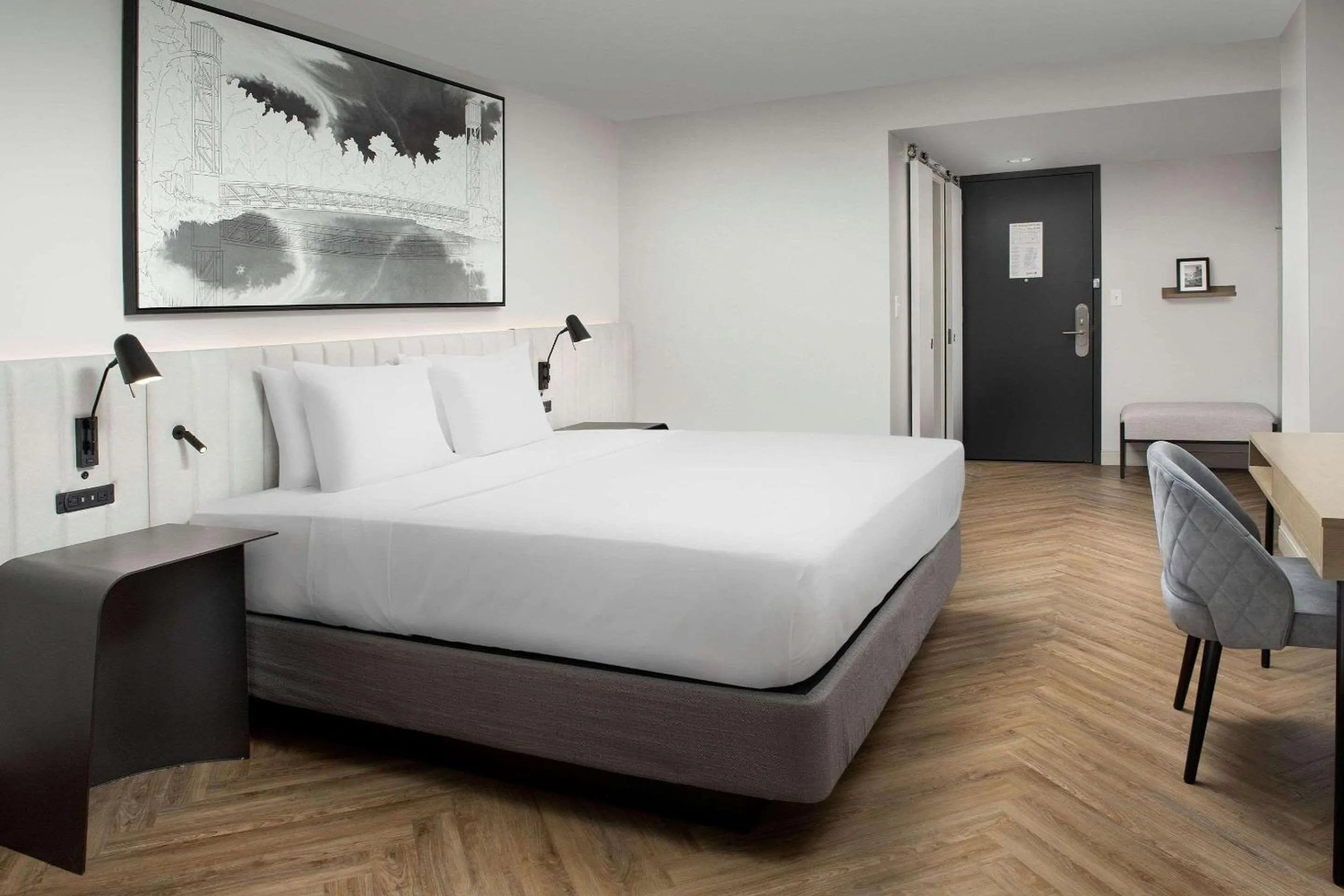 Bedroom, Bed in Radisson Blu Fargo