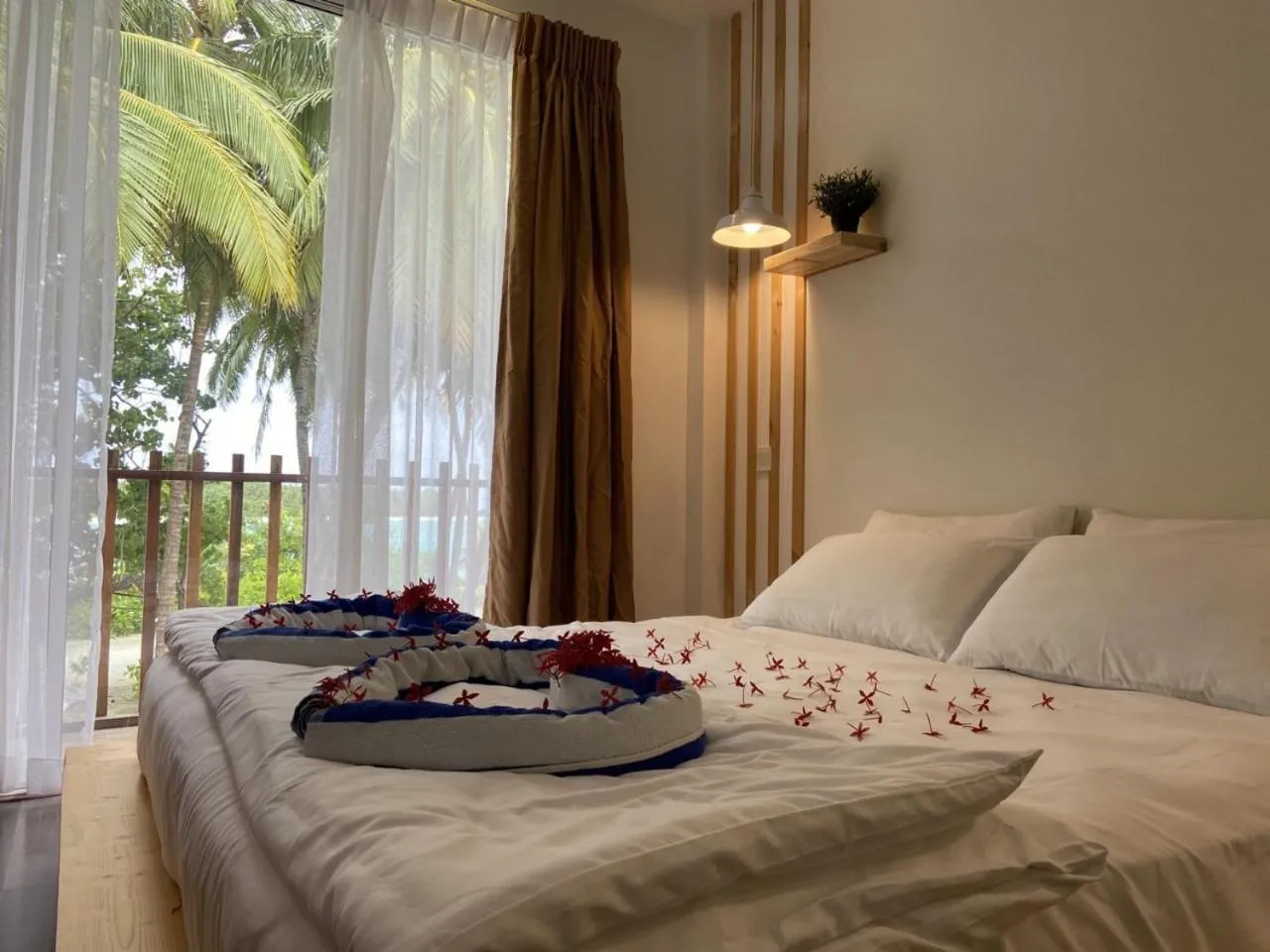 Bedroom, Bed in Portia Hotel & Spa