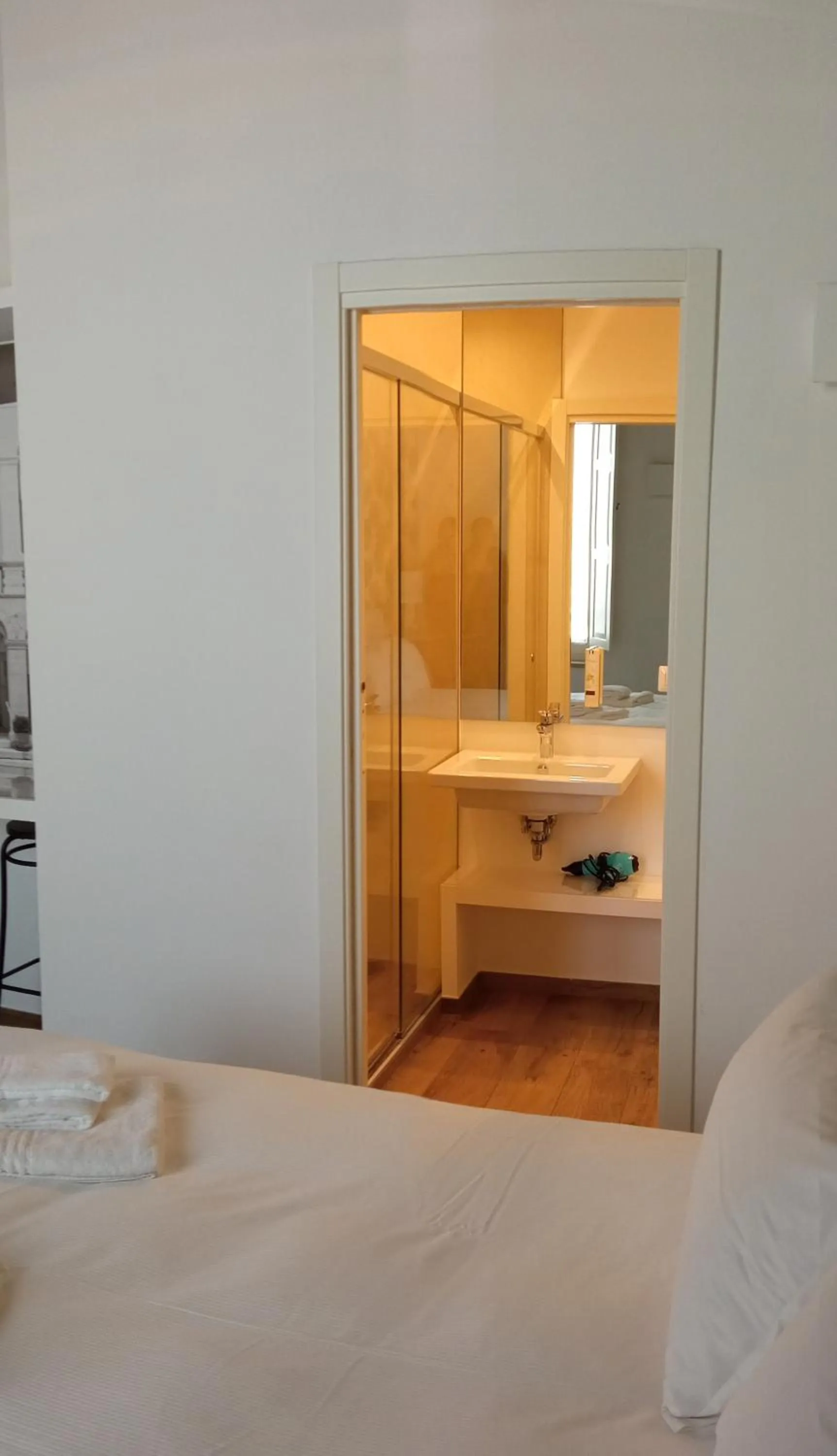 Bathroom, Bed in La Soffitta Covelli