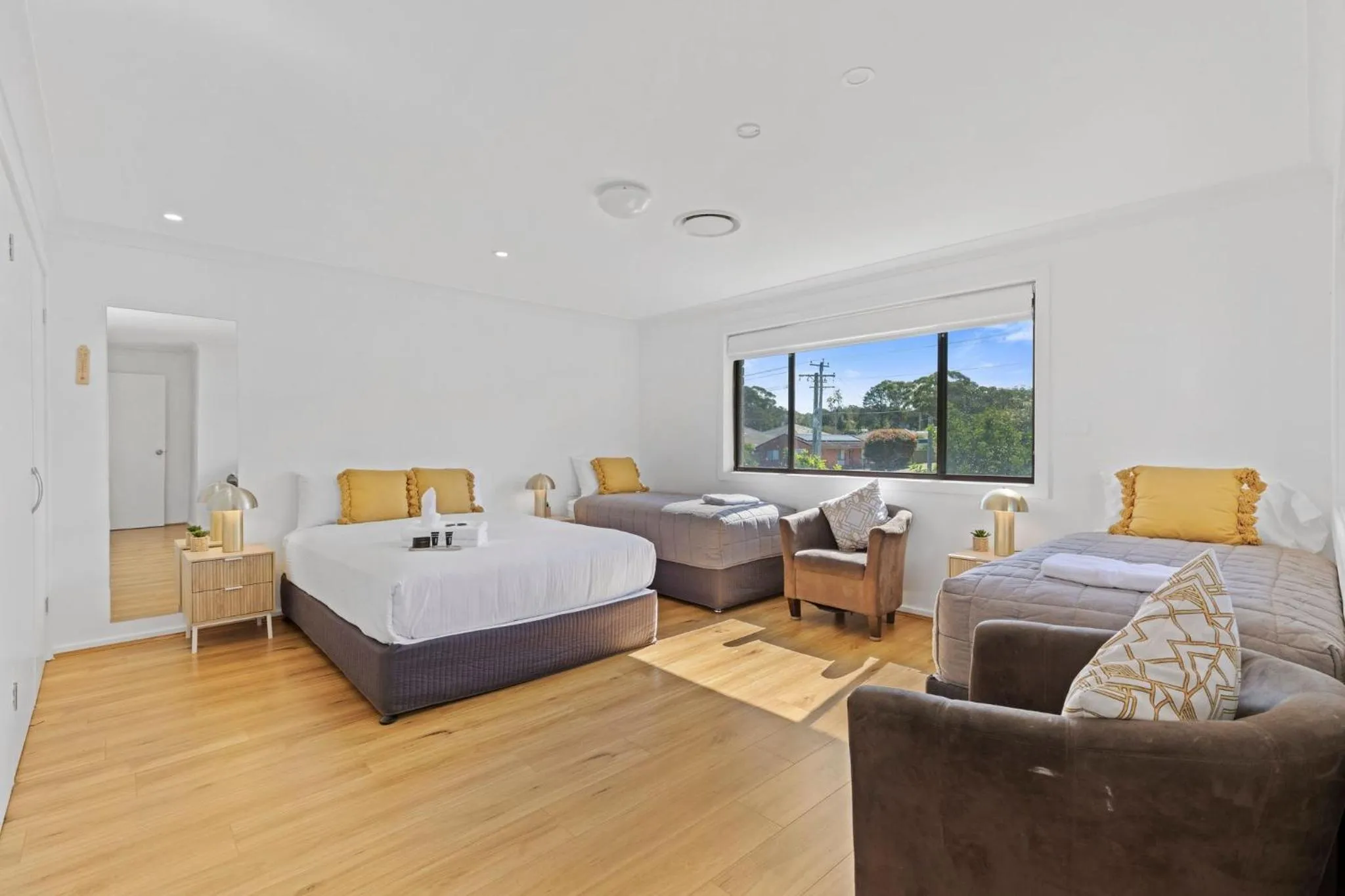 Bed in Lemon Tree Passage Motel