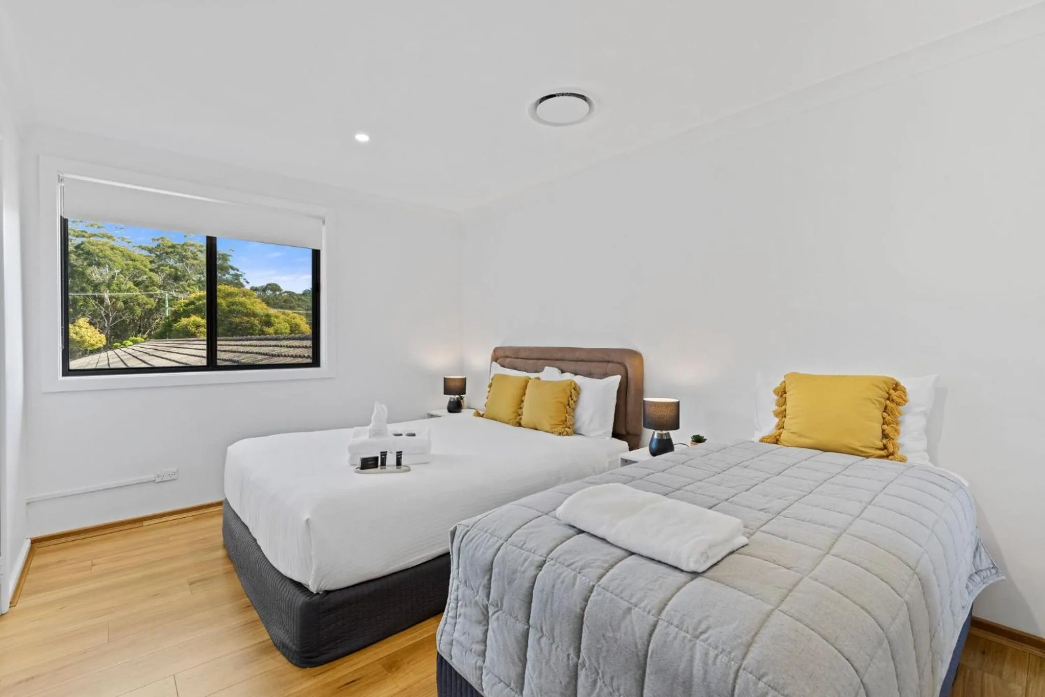 Bed in Lemon Tree Passage Motel