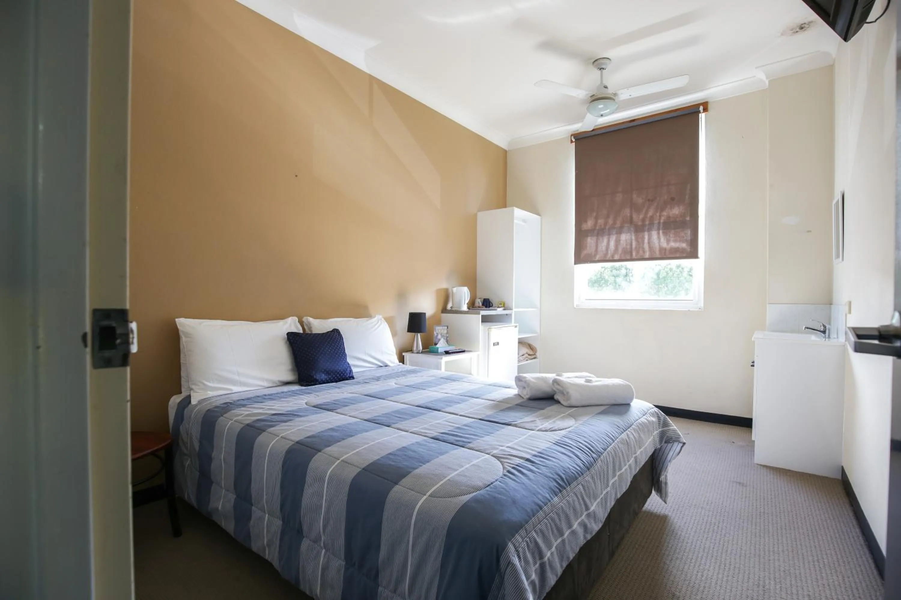 Photo of the whole room, Bed in Bayview Hotel Woy Woy