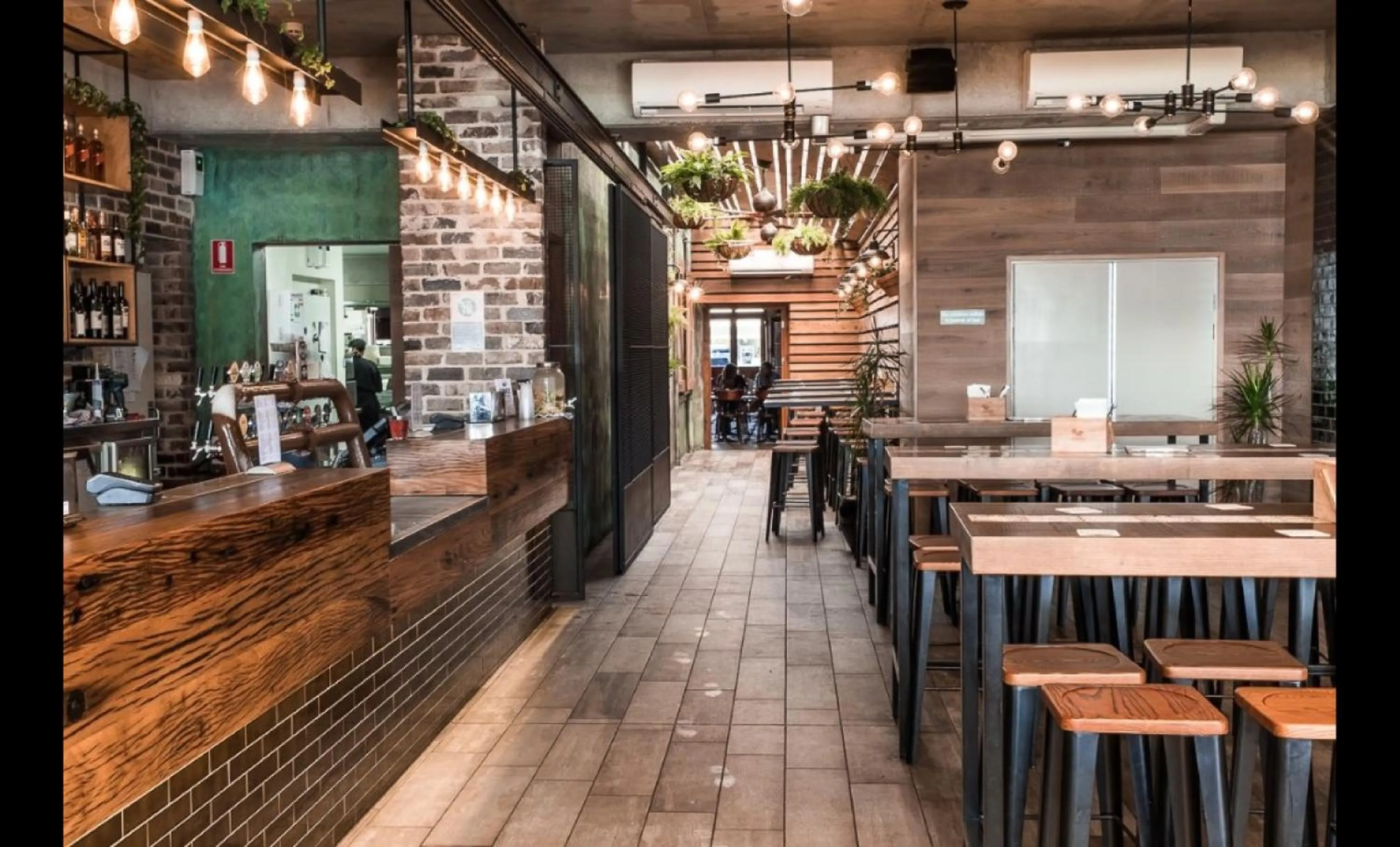 Lounge or bar in Bayview Hotel Woy Woy