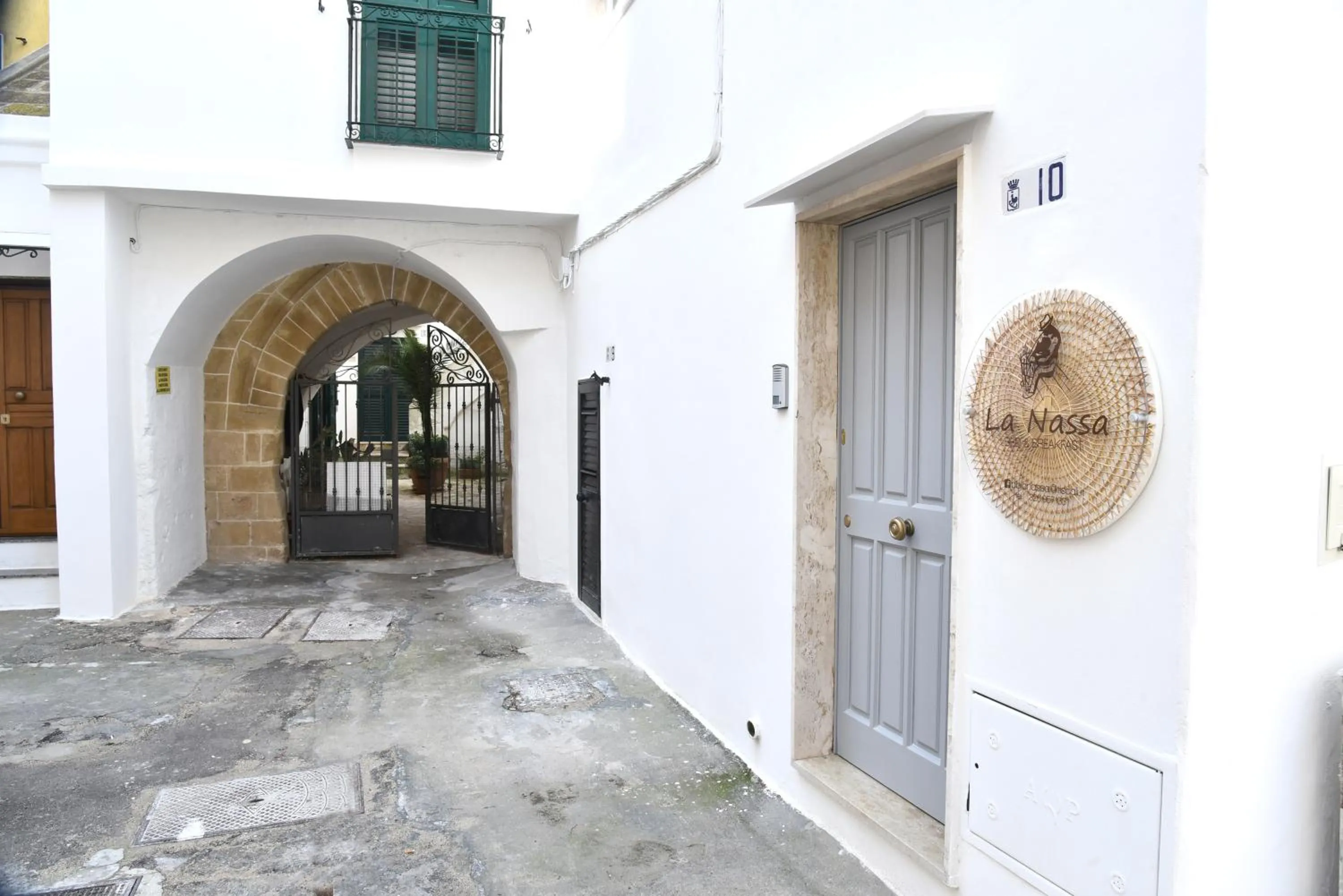 Property building in La Nassa