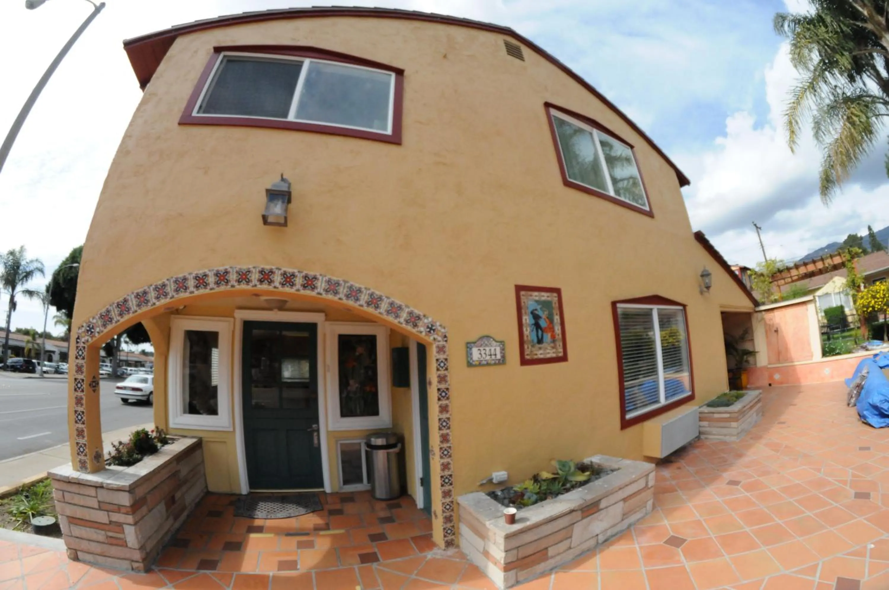 Facade/entrance in Oasis Inn and Suites