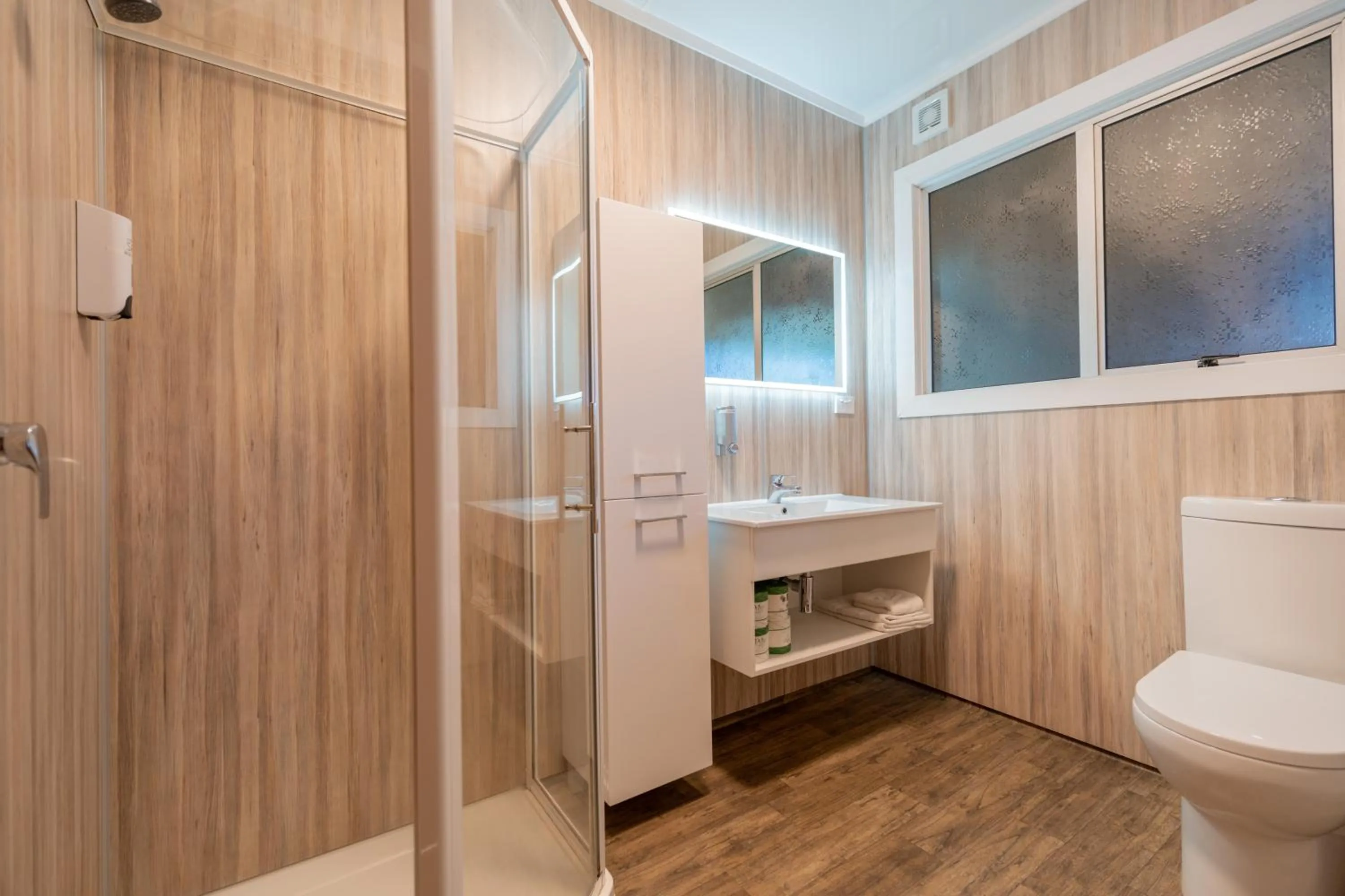 Shower in Te Anau Top 10 Holiday Park and Motels