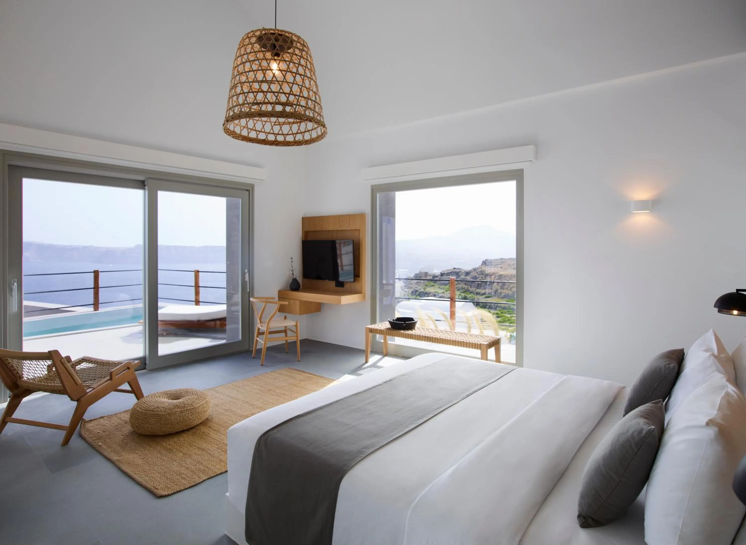 TV and multimedia, Bed in Melidonia Suites