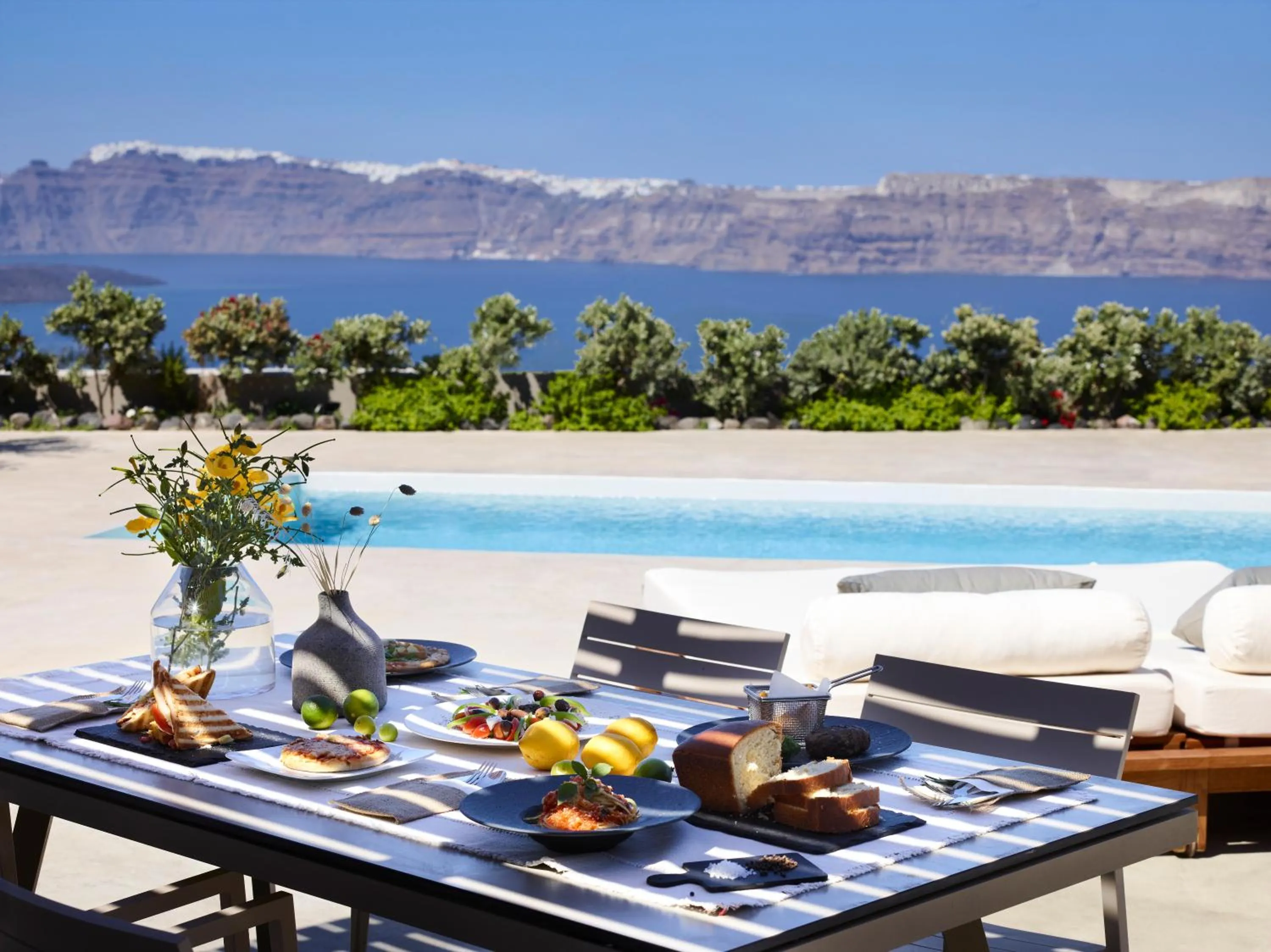 Garden in Melidonia Suites