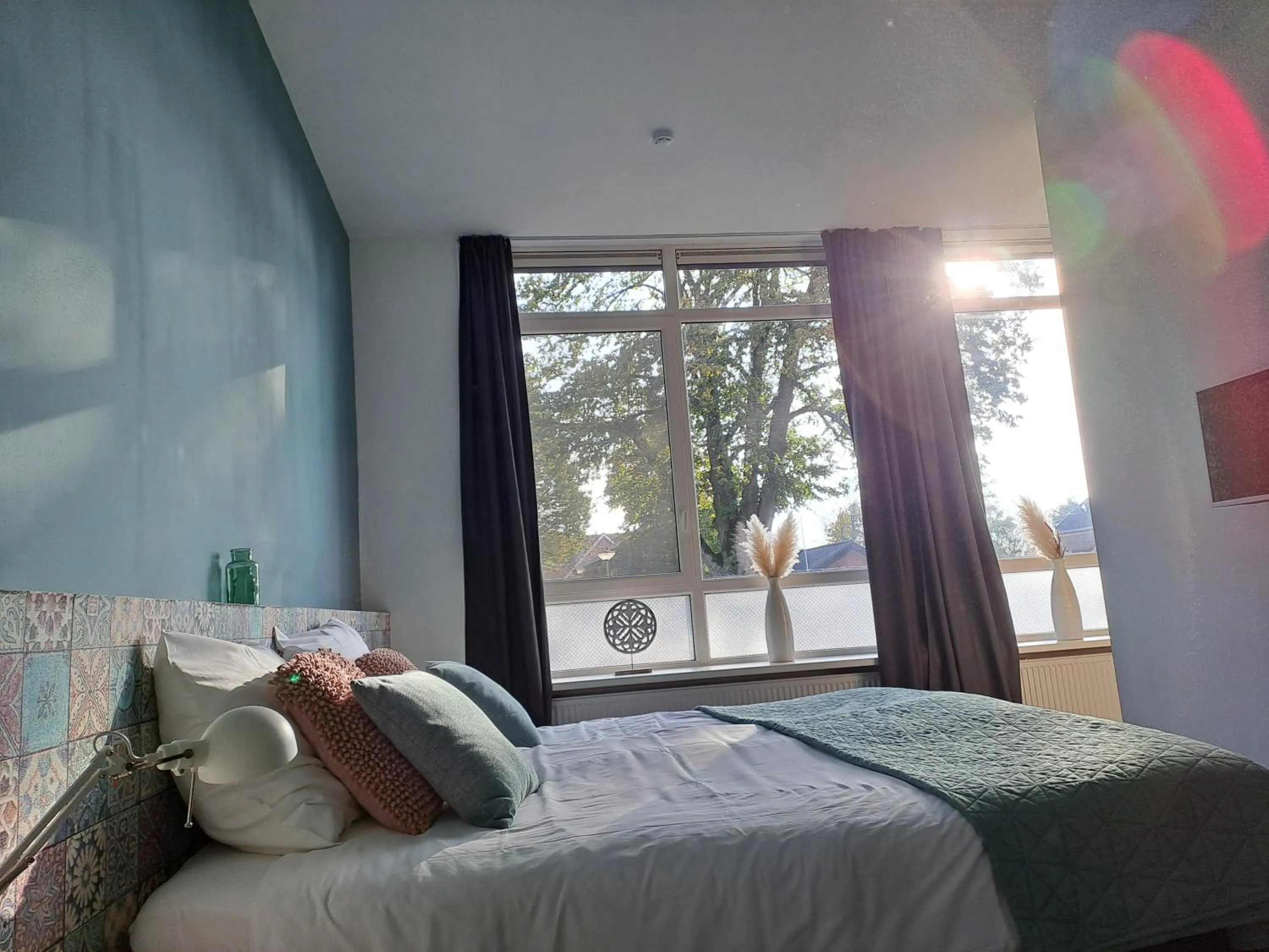 Bed in B&B de Wilhelminaschool