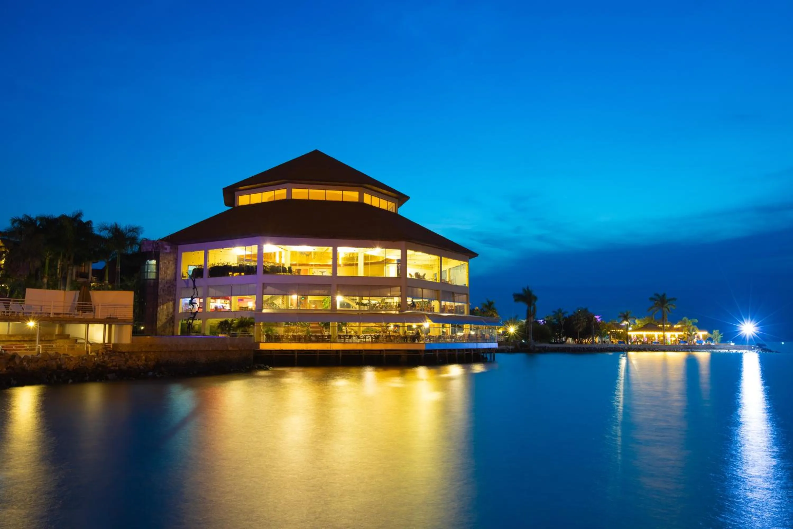 Malaika Beach Resort