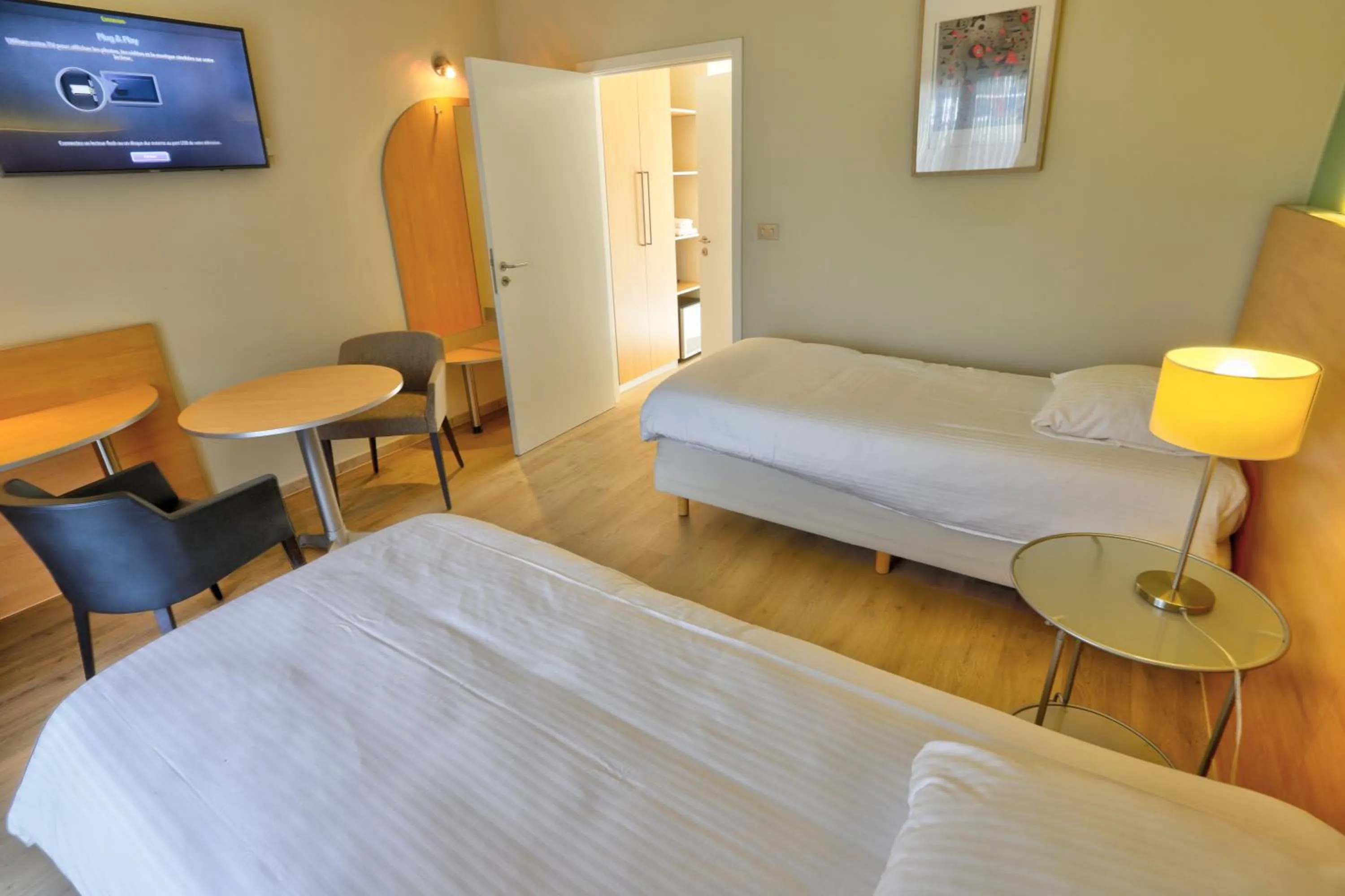 Bed in Auberge du Vieux Cedre, Enghien-Belgique