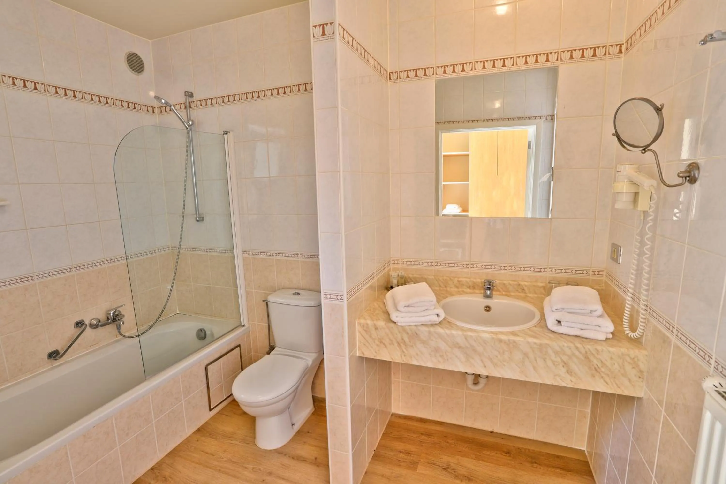 Auberge du Vieux Cedre, Enghien-Belgique