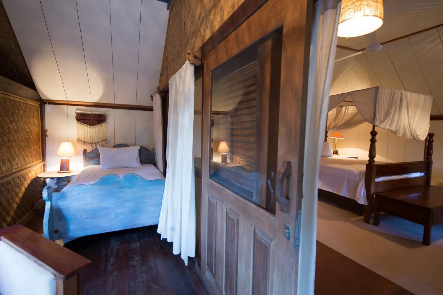 Property building, Bed in Pondok Pisang Candidasa