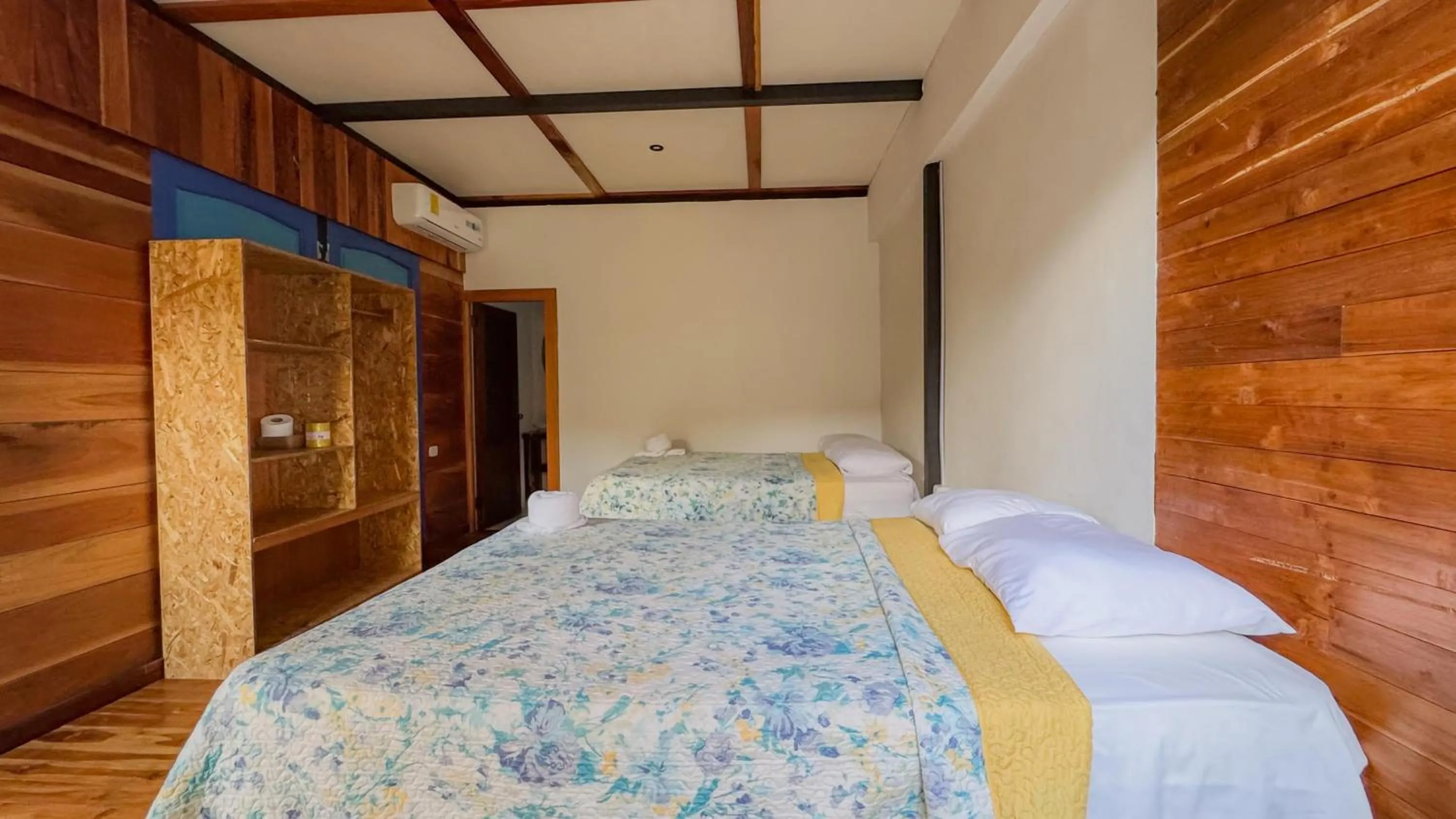 Photo of the whole room, Bed in Mayan Spirit