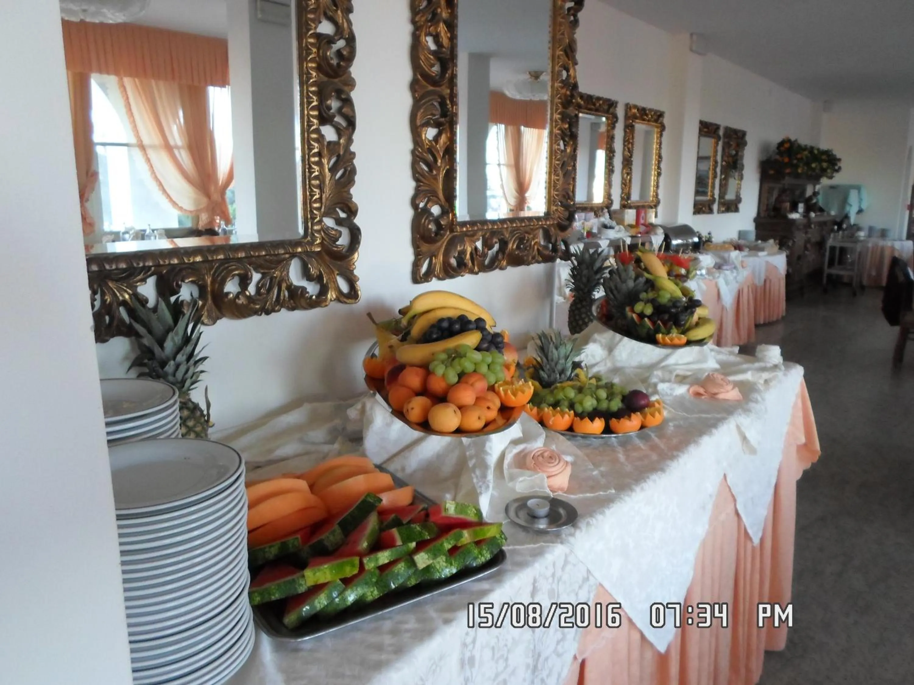 Breakfast in Hotel Negresco