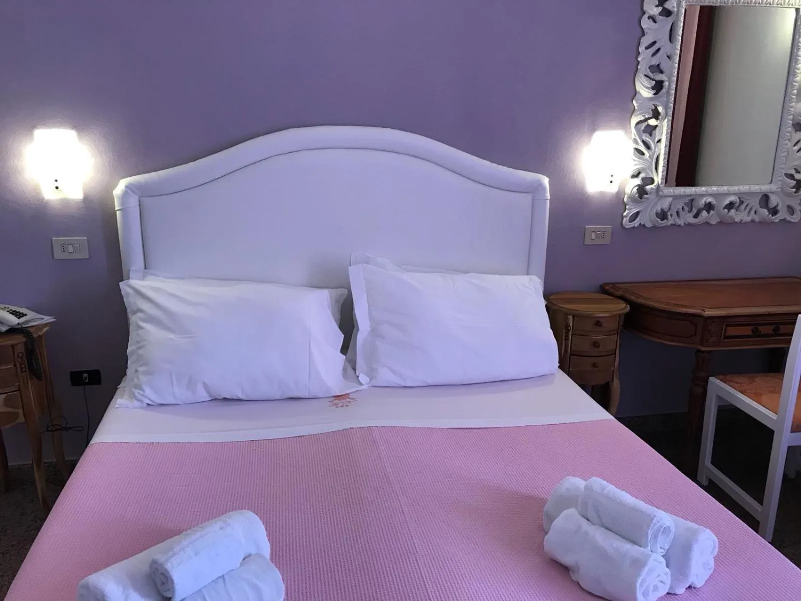 Bed in Hotel Negresco