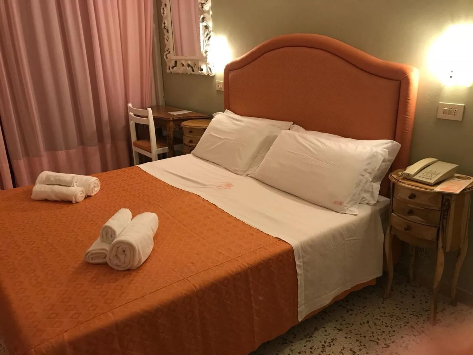 Bed in Hotel Negresco