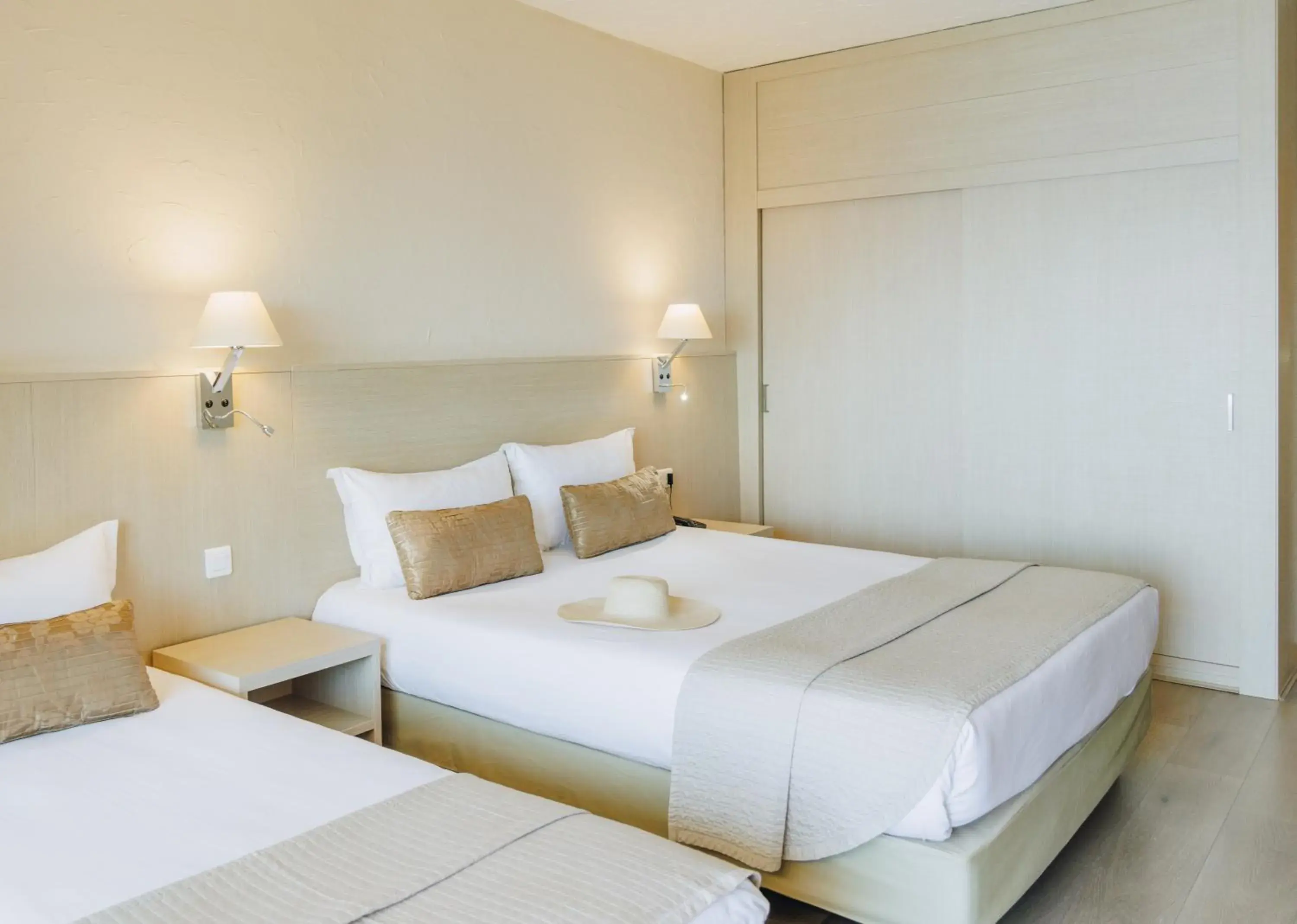 Standard Triple Room with Sea View in Alivi Standard Triple Room with Sea View in Alivi