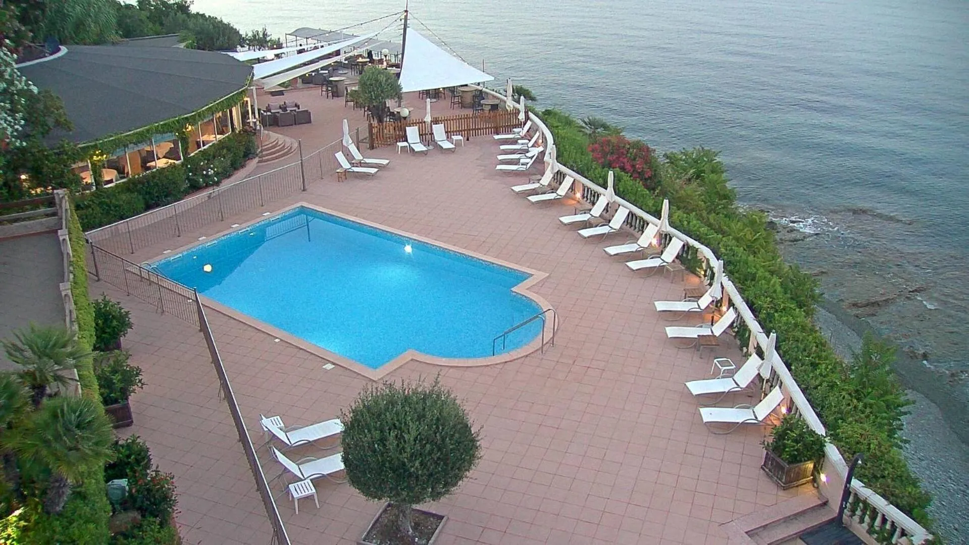 Property building in Alivi